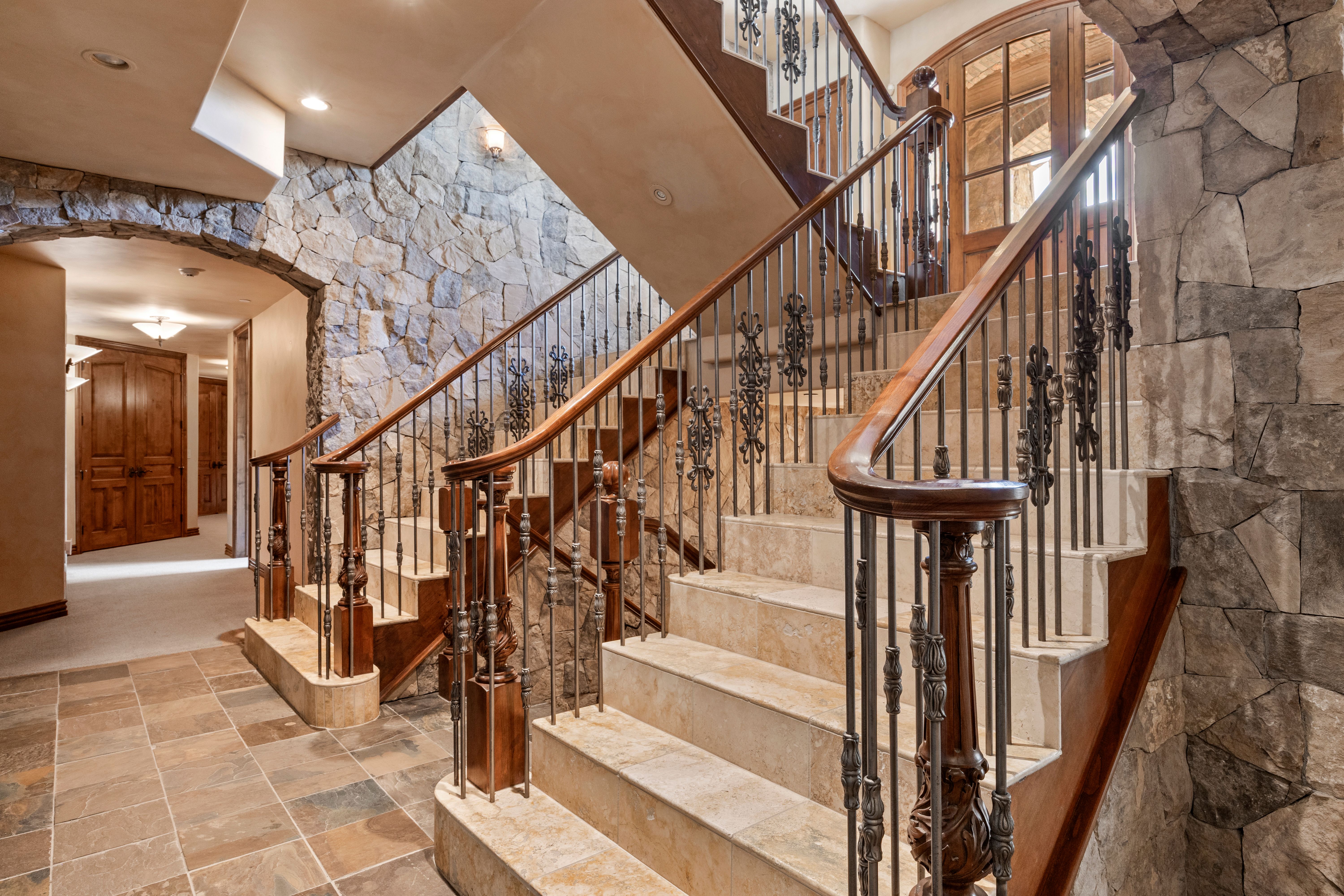  Award-Winning Tuscan-Inspired Estate - 物件實景