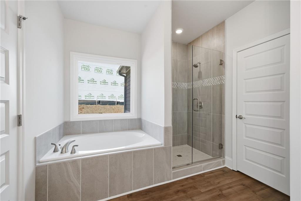 Gainesville, Georgia, 30507, United States, 3 Bedrooms Bedrooms, ,3 BathroomsBathrooms,Residential,For Sale,2005412