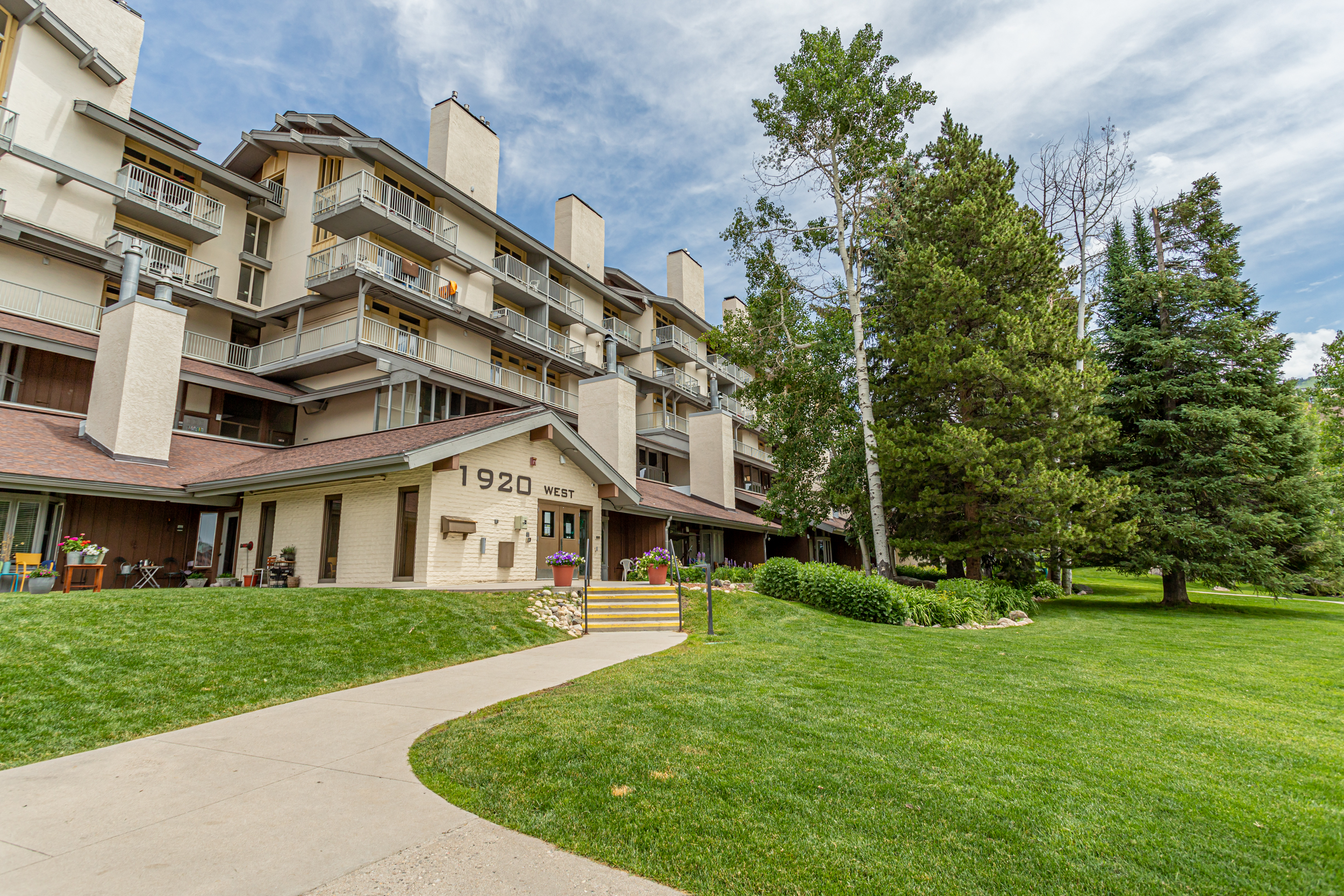  1920 Ski Time Square Drive #310, Steamboat Springs, CO 80487 - 物件實景