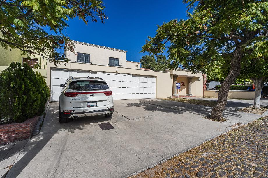 Nogal, Querétaro, Querétaro, 76140, Mexico, 3 Bedrooms Bedrooms, ,2 BathroomsBathrooms,Residential,For Sale,Nogal,1610083
