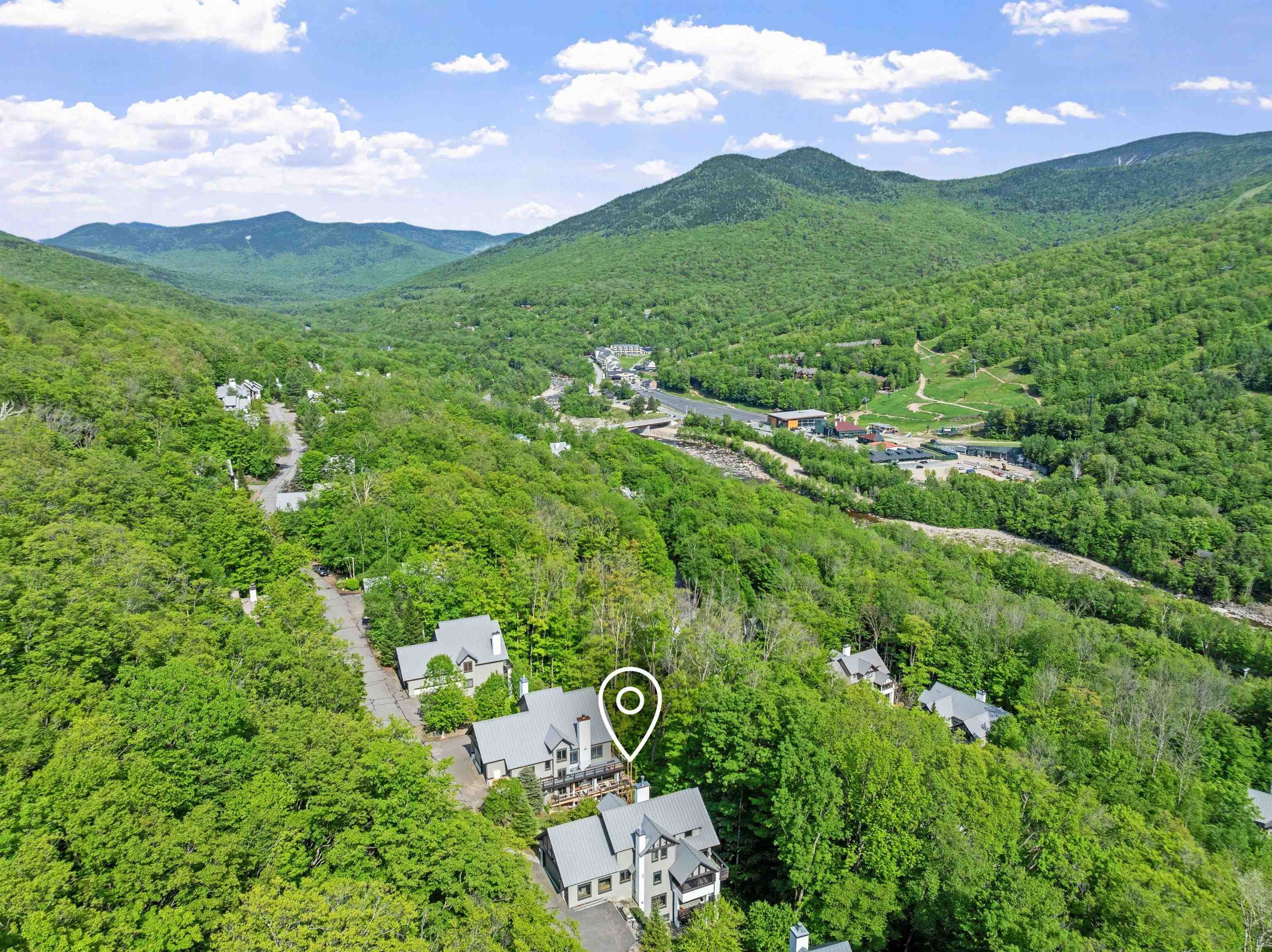 Lincoln, New Hampshire, 03251, United States, 5 Bedrooms Bedrooms, ,3 BathroomsBathrooms,Residential,For Sale,1981884