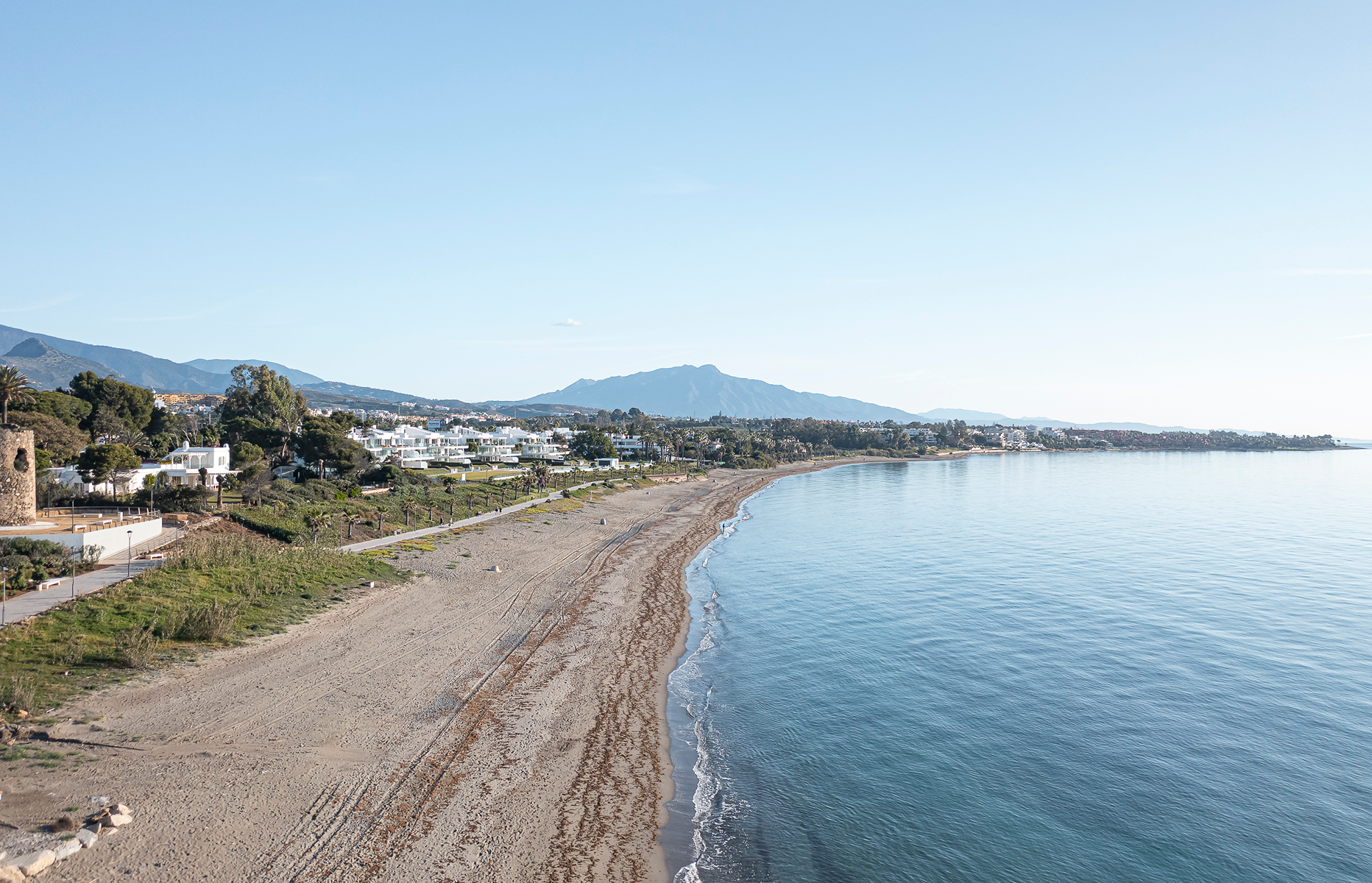  Beachfront corner apartment with expansive terrace in Estepona - 物件實景