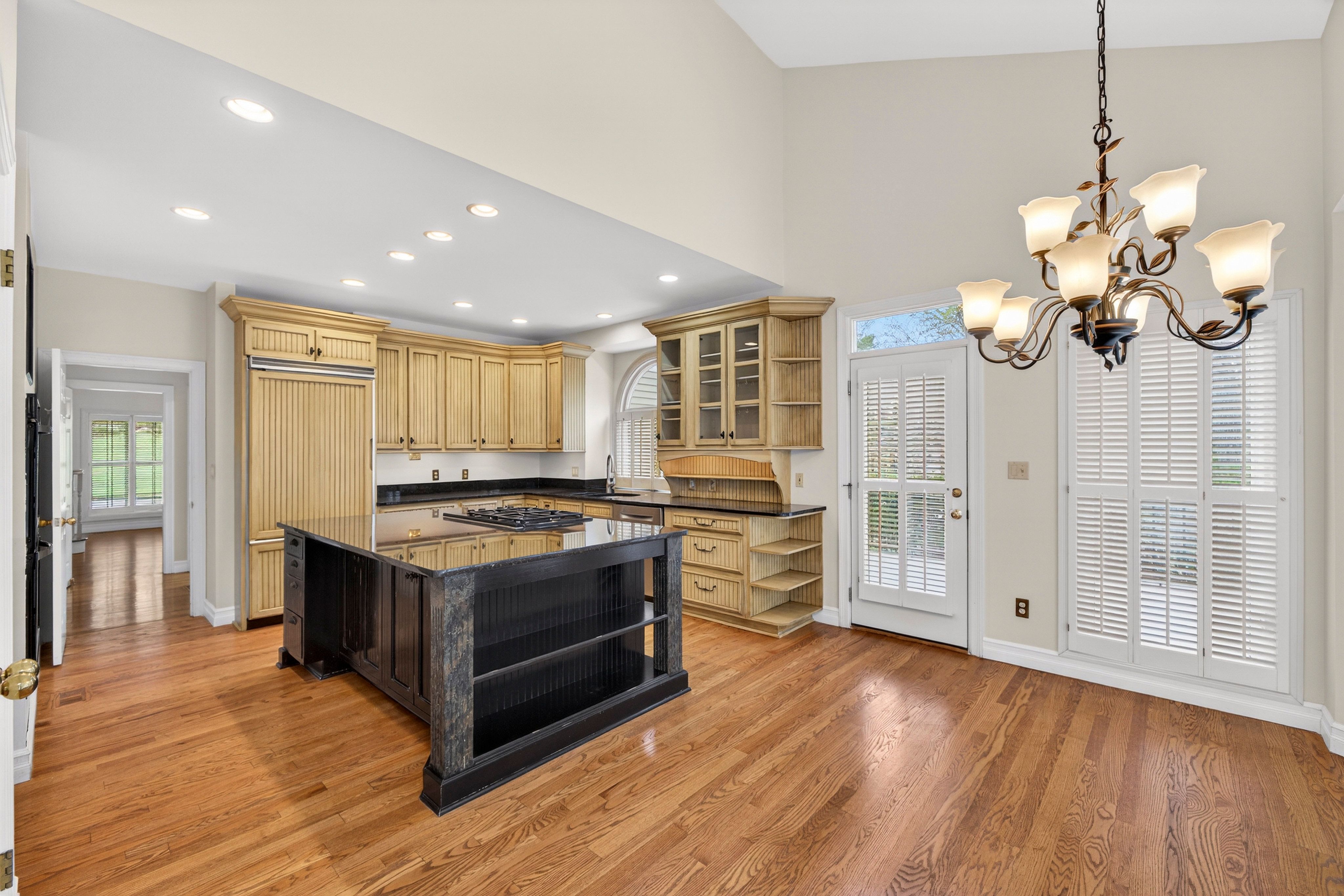  Tucked within the serene, tree-lined enclave of The Forest Subdivision - 物件實景