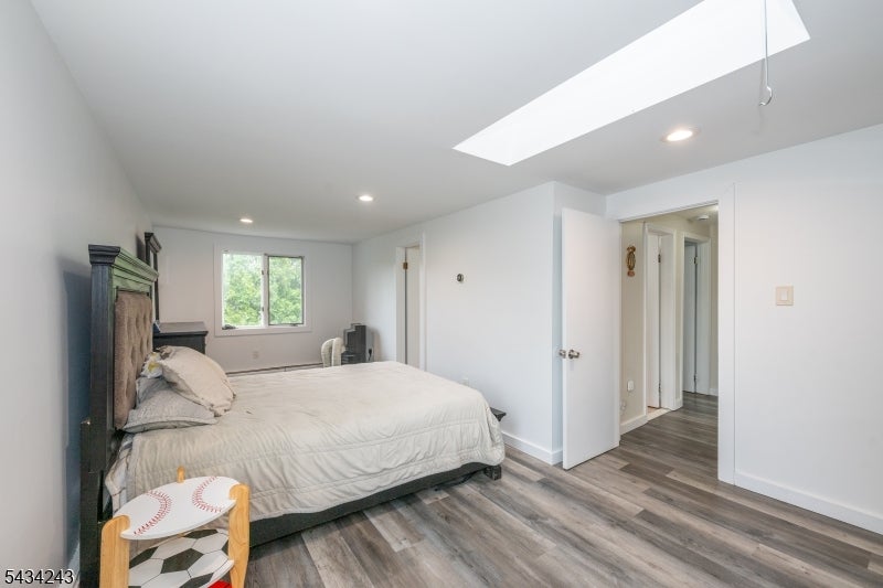 Wanaque Boro, New Jersey, 07420, United States, 4 Bedrooms Bedrooms, ,2 BathroomsBathrooms,Residential,For Sale,2049267