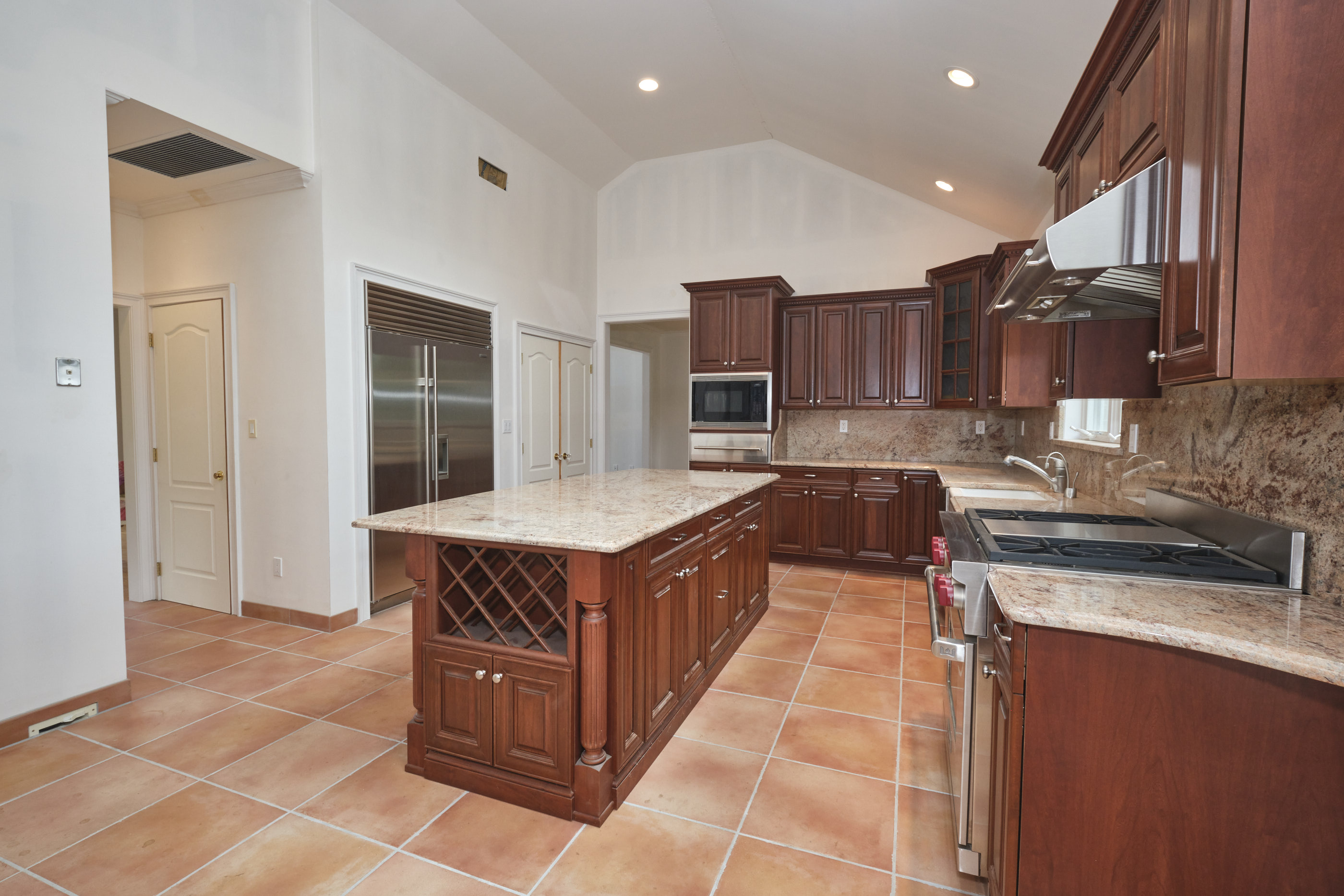 East Marion, New York, 11939, United States, 3 Bedrooms Bedrooms, ,3 BathroomsBathrooms,Residential,For Sale,1895057