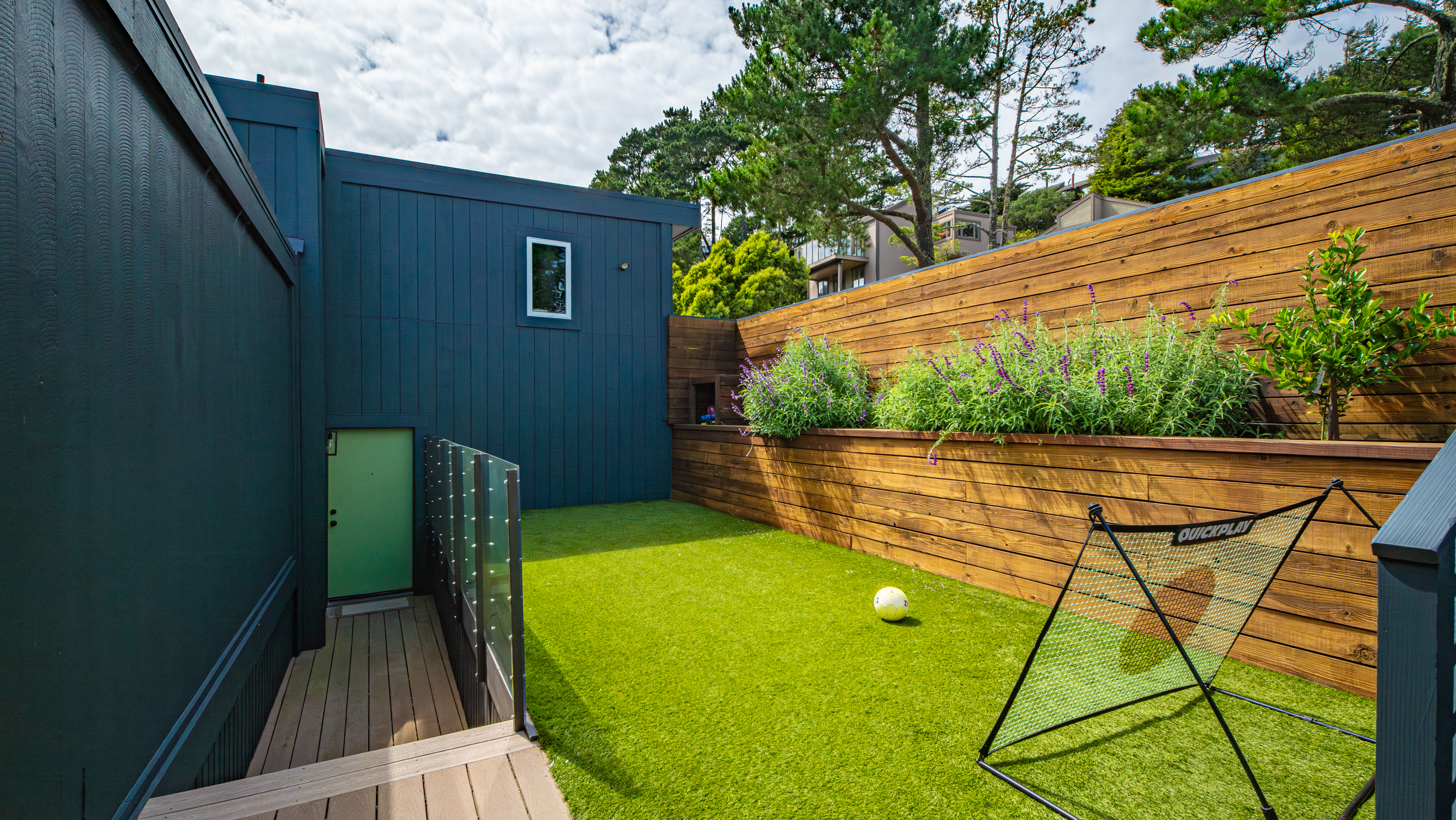  Contempary Hillside Living - 物件實景