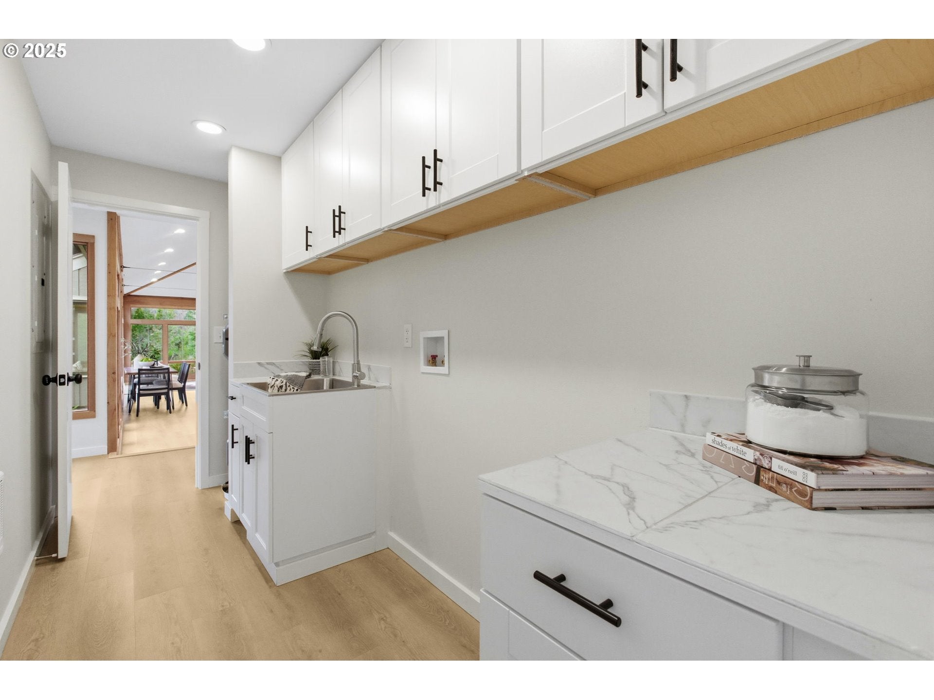 PleasantHill, Oregon, 97455, United States, 5 Bedrooms Bedrooms, ,3 BathroomsBathrooms,Residential,For Sale,1994708