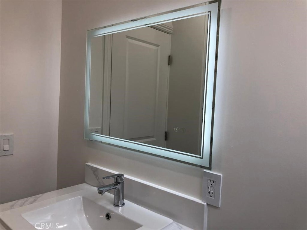Los Angeles, California, 90044, United States, 2 Bedrooms Bedrooms, ,1 BathroomBathrooms,Residential,For Sale,2031472