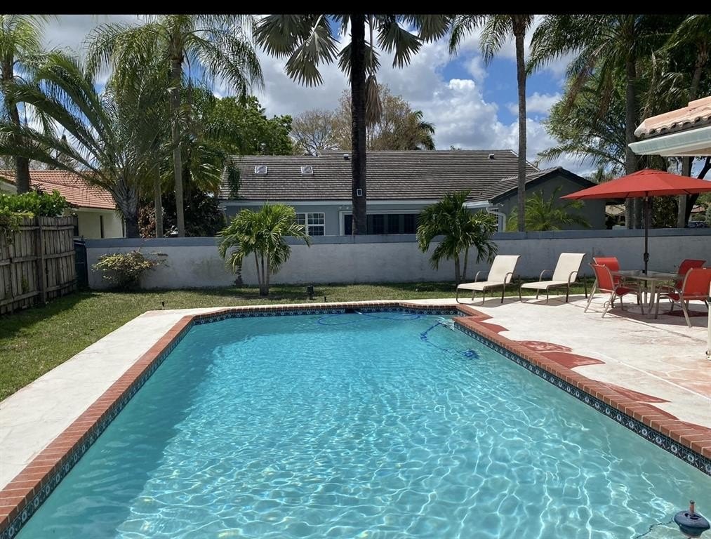 Coral Springs, Florida, 33071, United States, 3 Bedrooms Bedrooms, ,2 BathroomsBathrooms,Residential,For Sale,1973881