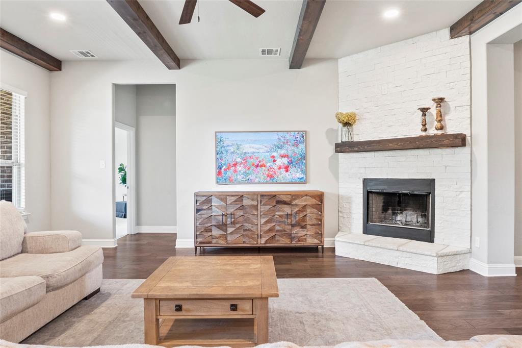 Ovilla, Texas, 75154, United States, 4 Bedrooms Bedrooms, ,4 BathroomsBathrooms,Residential,For Sale,1976541