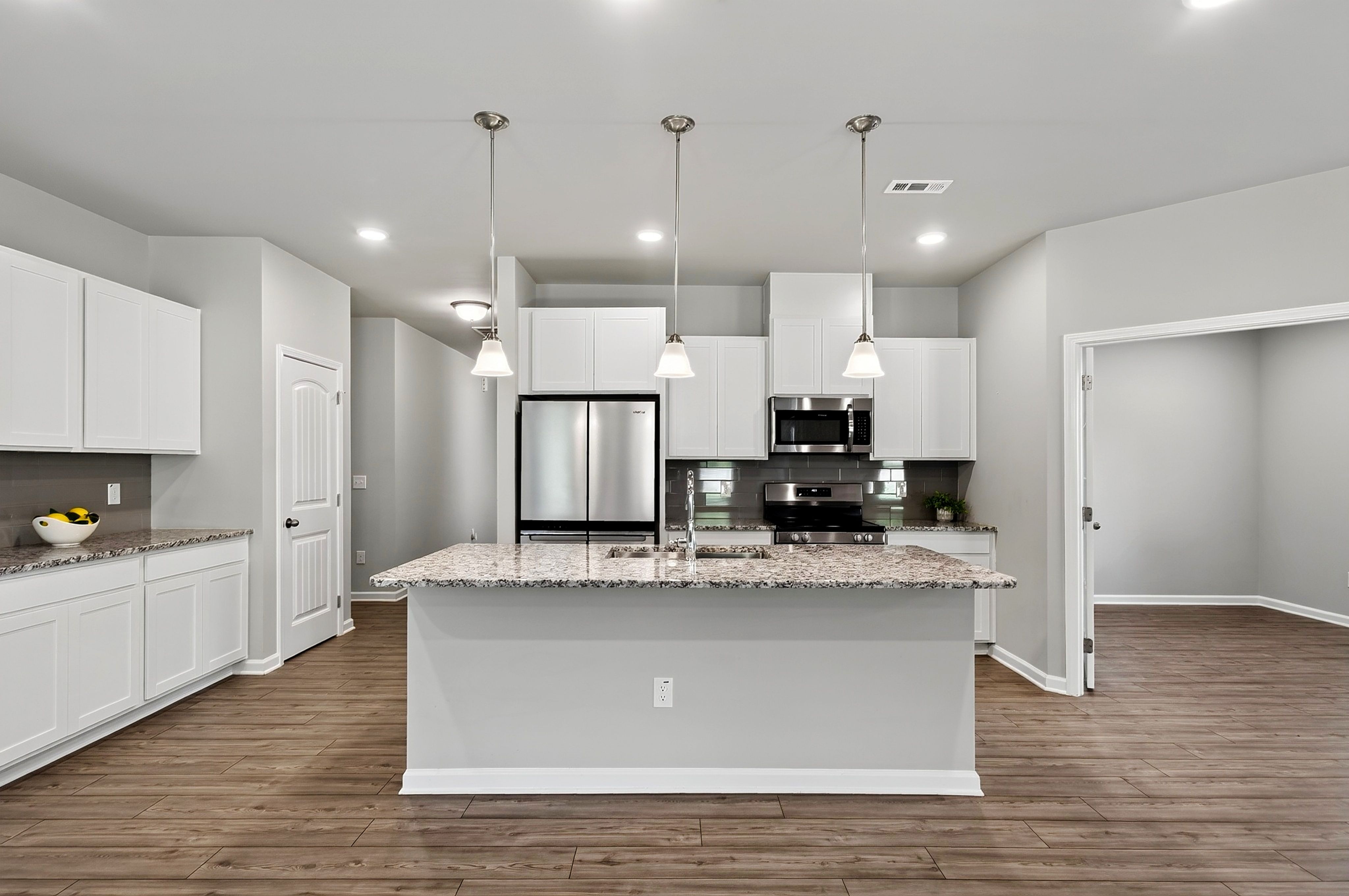  220 Citizens Court, Four Oaks, NC 27524 - 物件實景