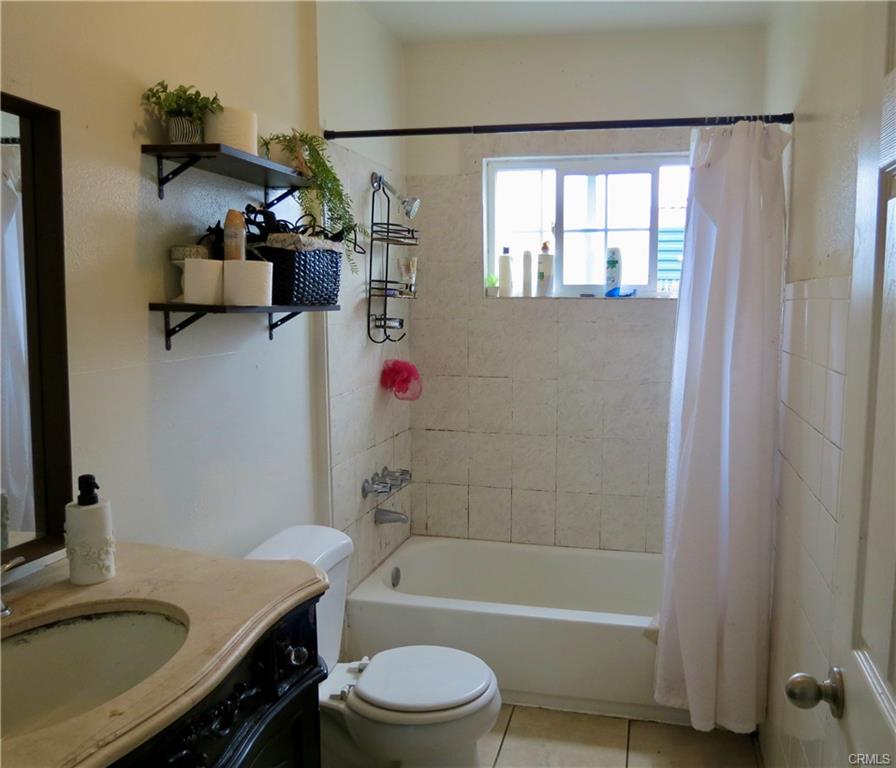 Los Angeles, California, 90044, United States, 3 Bedrooms Bedrooms, ,2 BathroomsBathrooms,Residential,For Sale,1899668