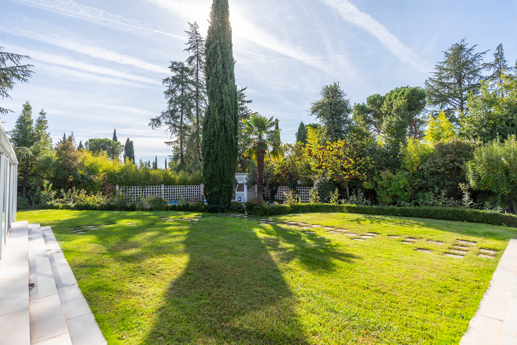  A residence with extraordinary transformation potential in La Florida - 物件實景