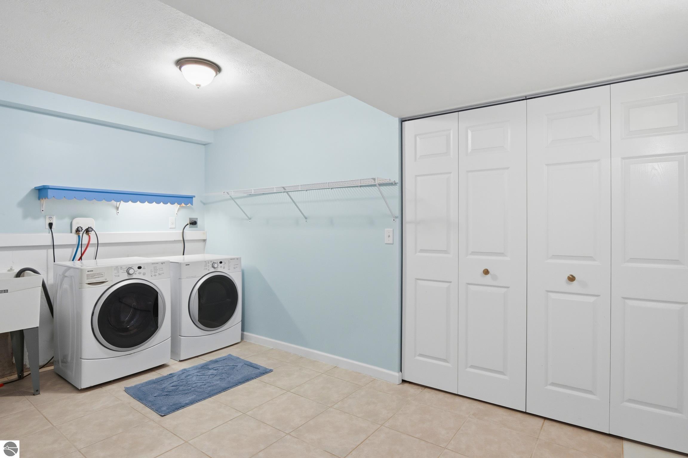 Suttons Bay, Michigan, 49682, United States, 3 Bedrooms Bedrooms, ,2 BathroomsBathrooms,Residential,For Sale,2048869