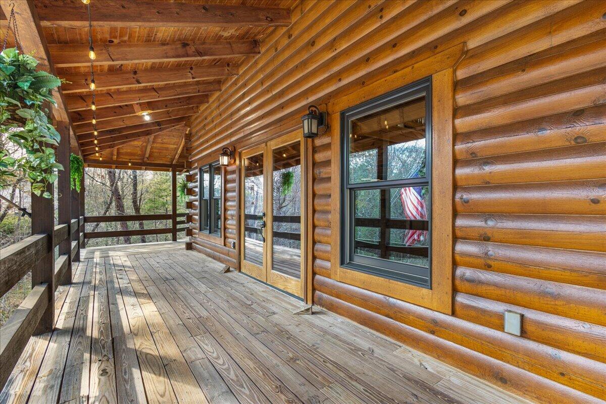 Tellico Plains, Tennessee, 37385, United States, 3 Bedrooms Bedrooms, ,3 BathroomsBathrooms,Residential,For Sale,2034978
