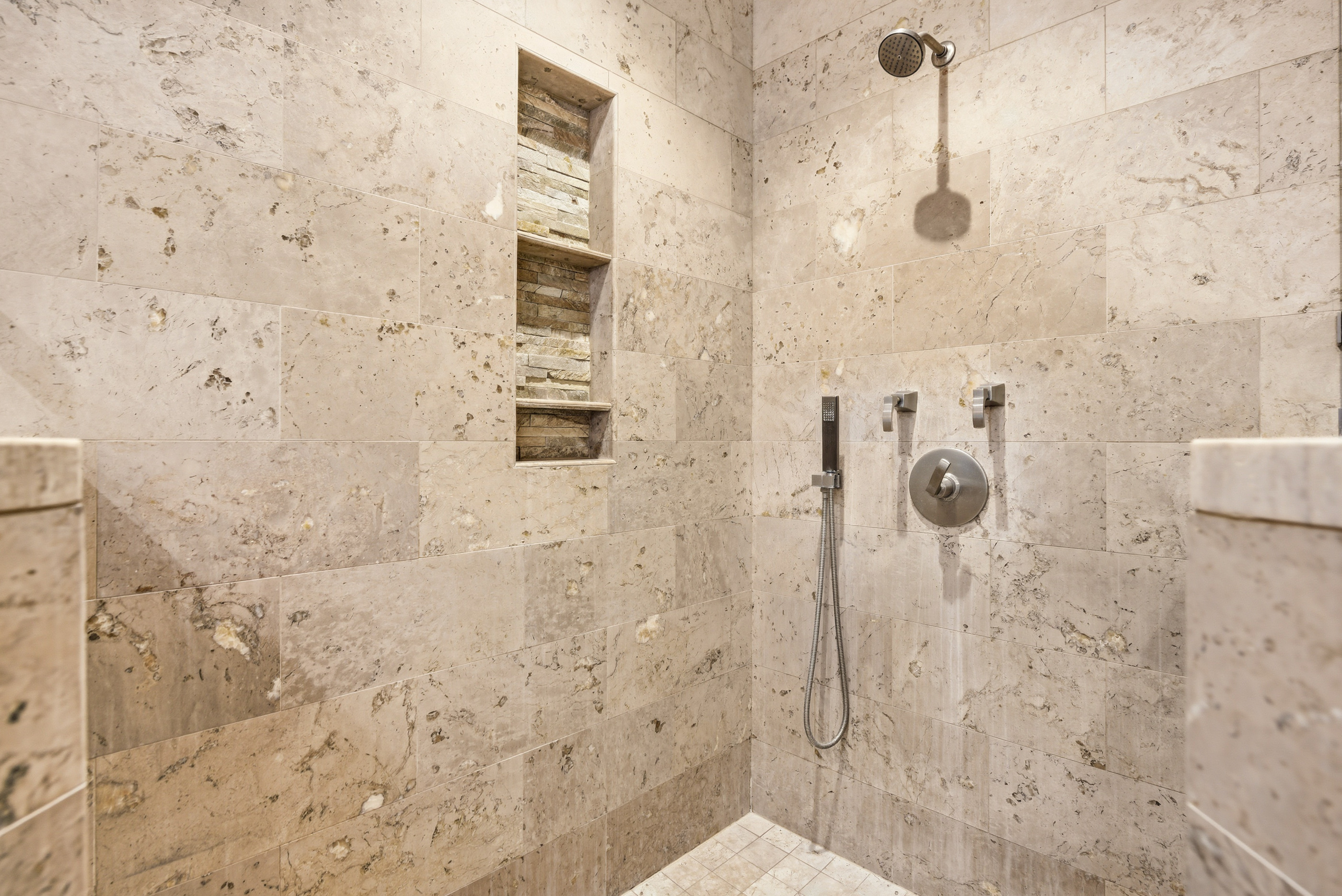  Sprawling Estate in Old Agoura - 物件實景