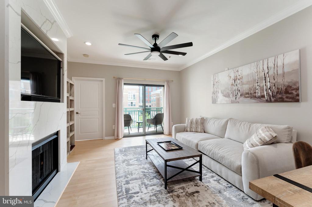 Reston, Virginia, 20190, United States, 2 Bedrooms Bedrooms, ,2 BathroomsBathrooms,Residential,For Sale,1904238