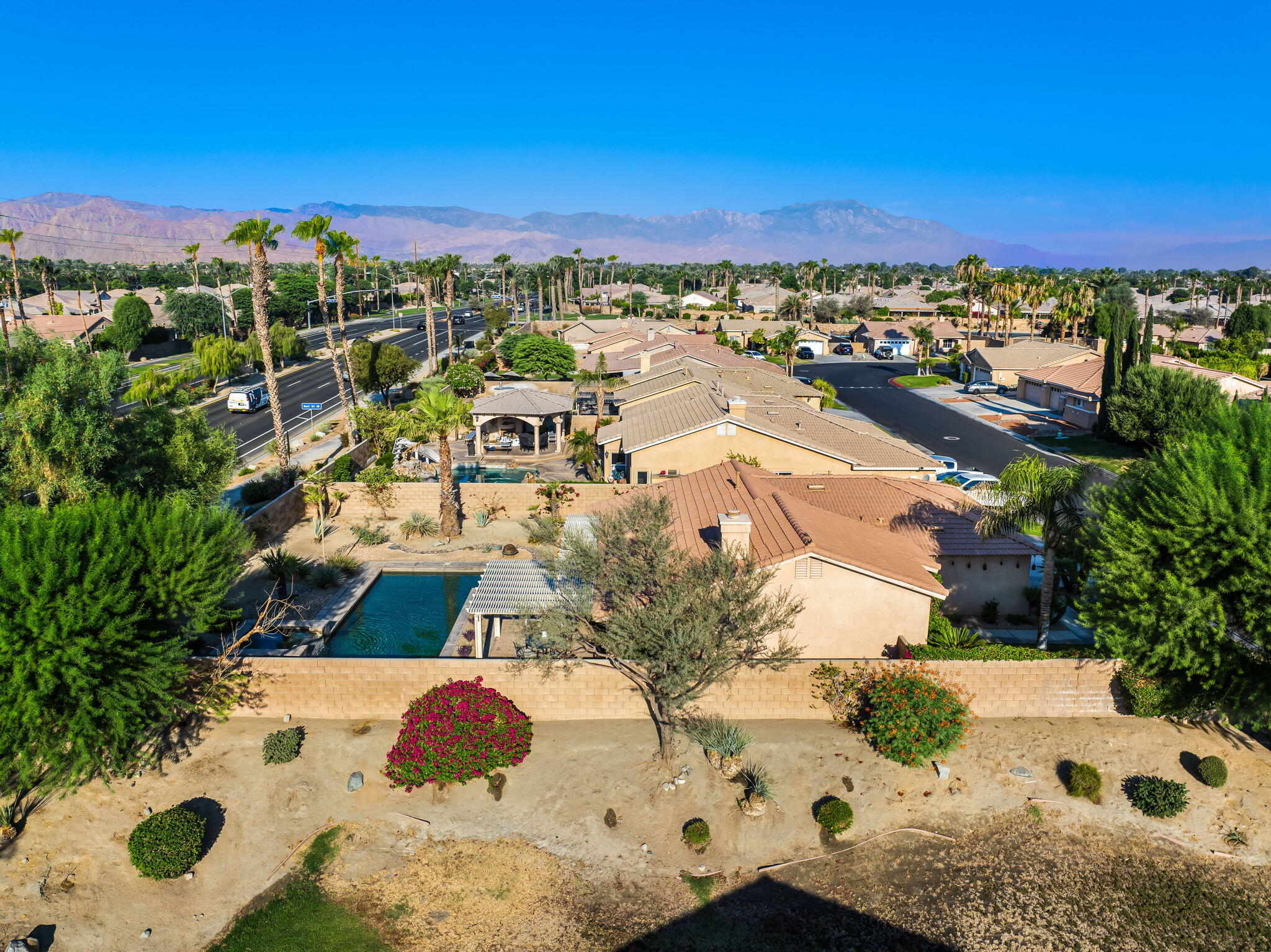 Indio, California, 92201, United States, 3 Bedrooms Bedrooms, ,2 BathroomsBathrooms,Residential,For Sale,1910889