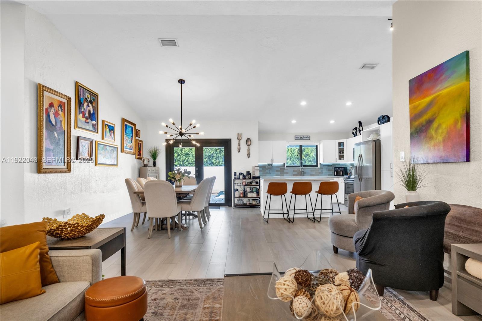 Miami Lakes, Florida, 33016, United States, 3 Bedrooms Bedrooms, ,3 BathroomsBathrooms,Residential,For Sale,2002198