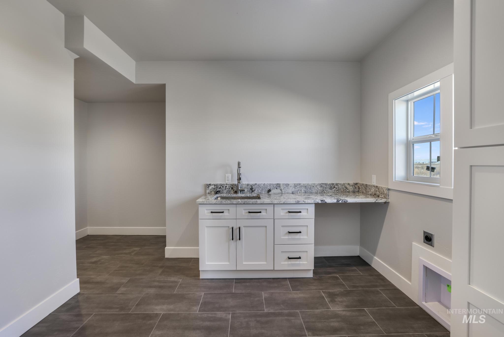 Burley, Idaho, 83318, United States, 4 Bedrooms Bedrooms, ,4 BathroomsBathrooms,Residential,For Sale,2001810