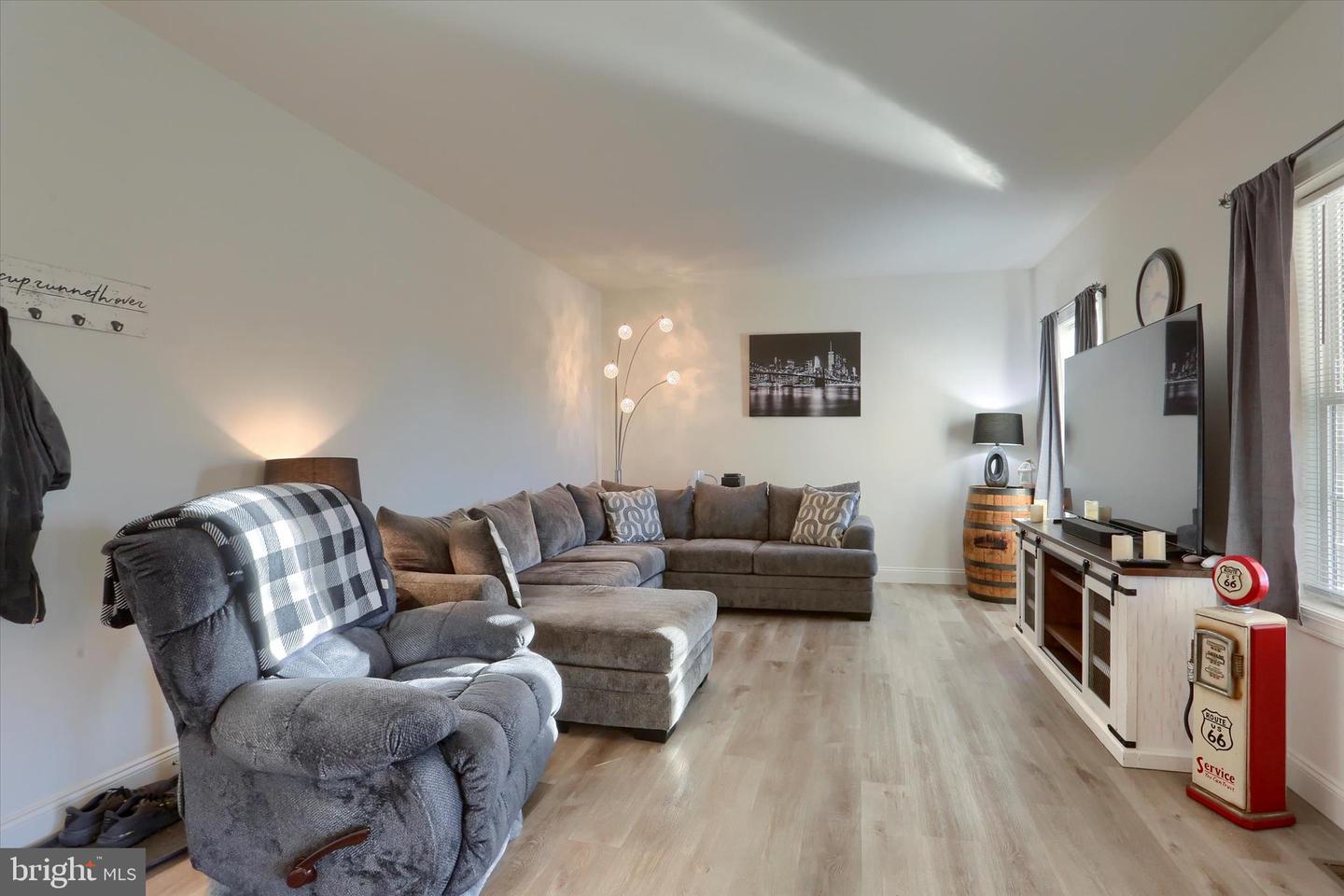 Etters, Pennsylvania, 17319, United States, 5 Bedrooms Bedrooms, ,4 BathroomsBathrooms,Residential,For Sale,1992939