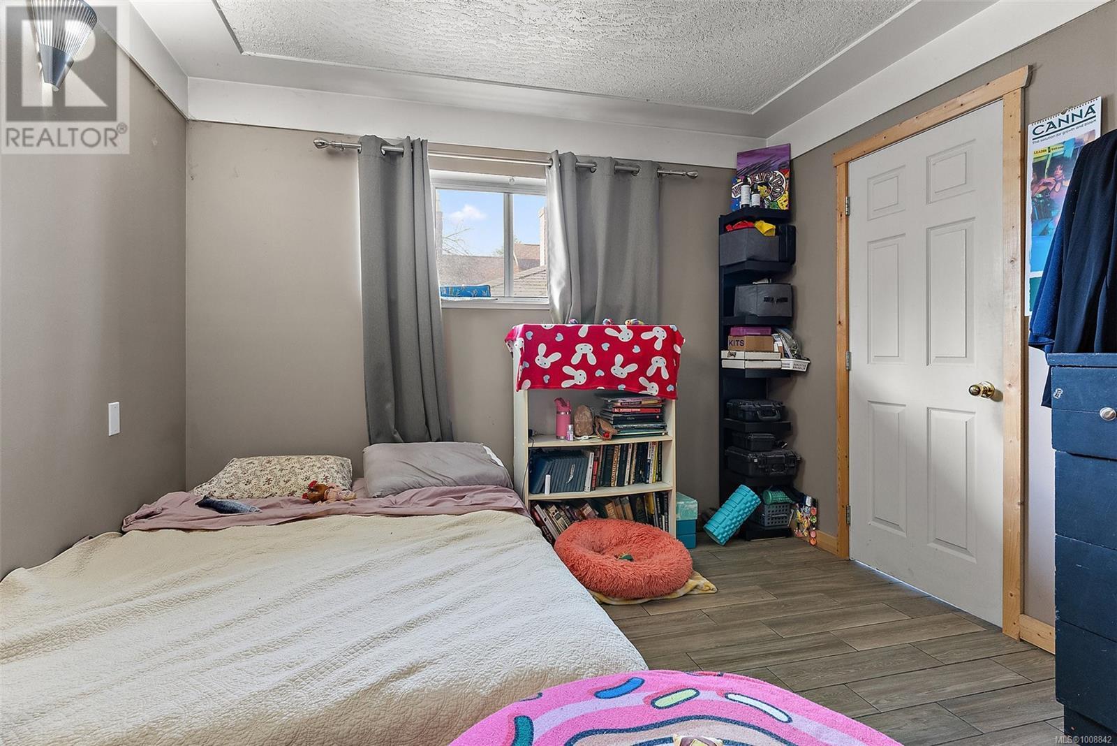 VICTORIA, British Columbia, V9A 1S1, CA, 4 Bedrooms Bedrooms, ,4 BathroomsBathrooms,Residential,For Sale,1906230