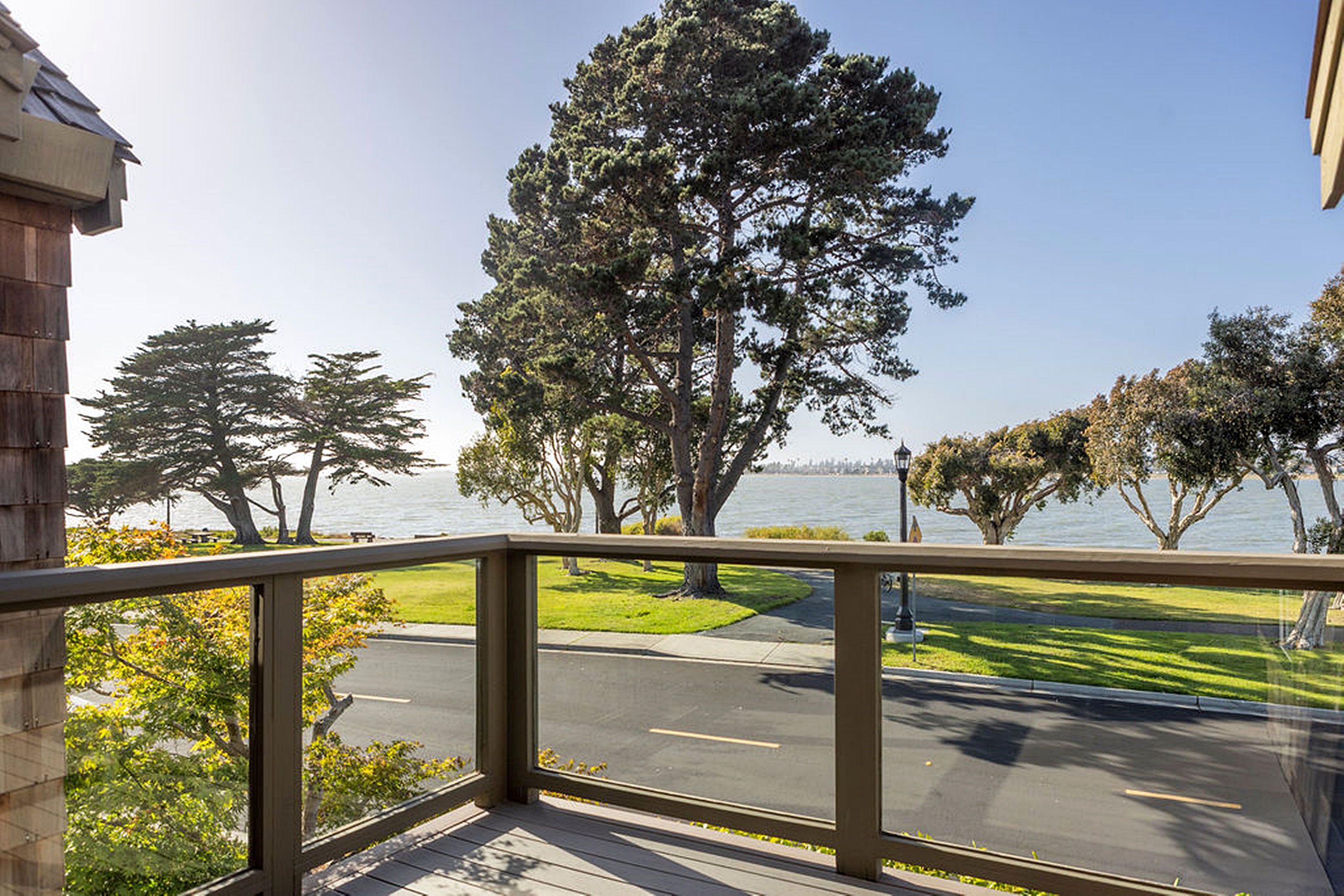  Harbor Bay Elegance  Sophisticated Townhome with Sweeping Bay Views - 物件實景