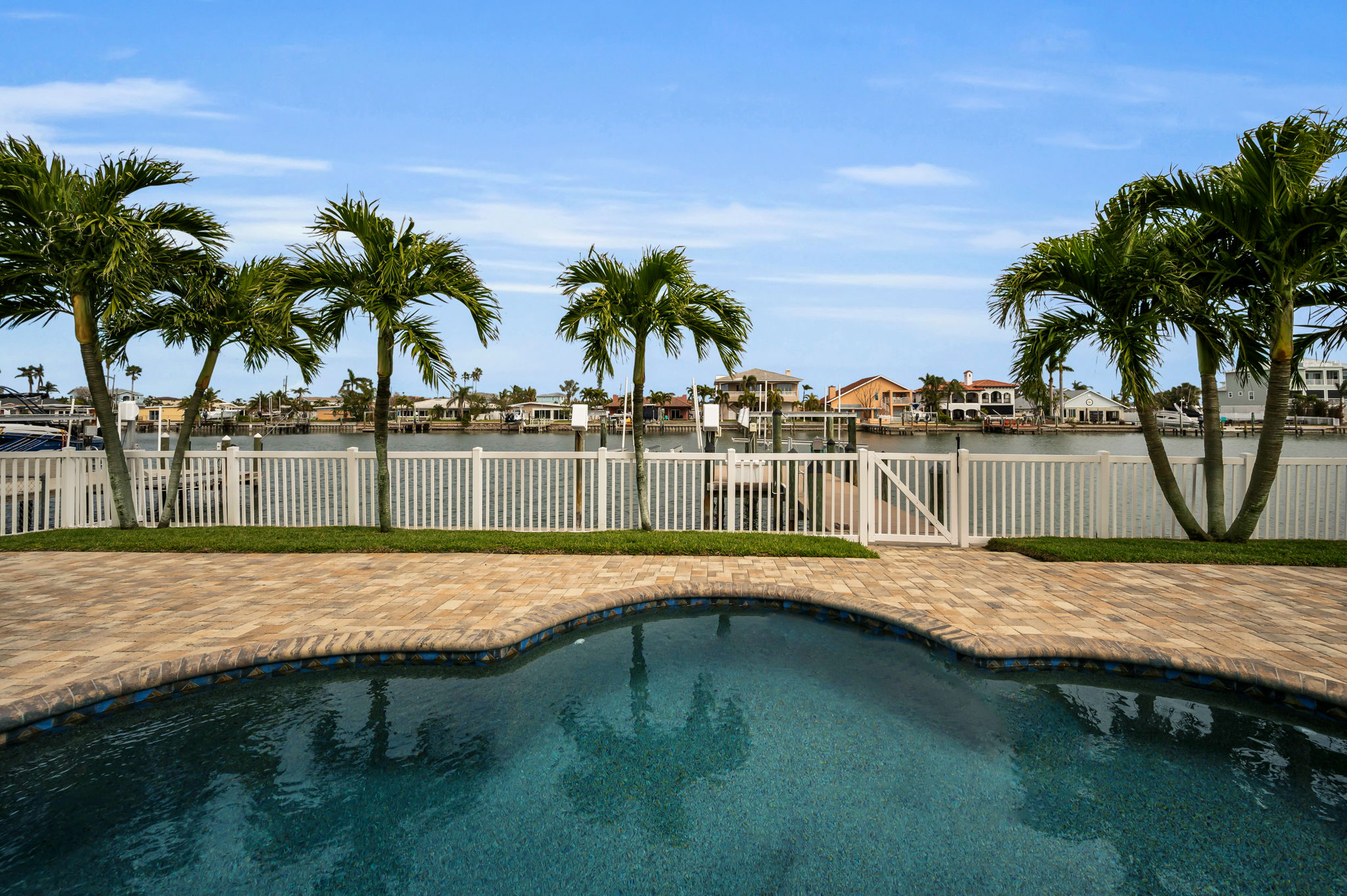 Treasure Island, Florida, 33706, United States, 3 Bedrooms Bedrooms, ,3 BathroomsBathrooms,Residential,For Sale,1974572