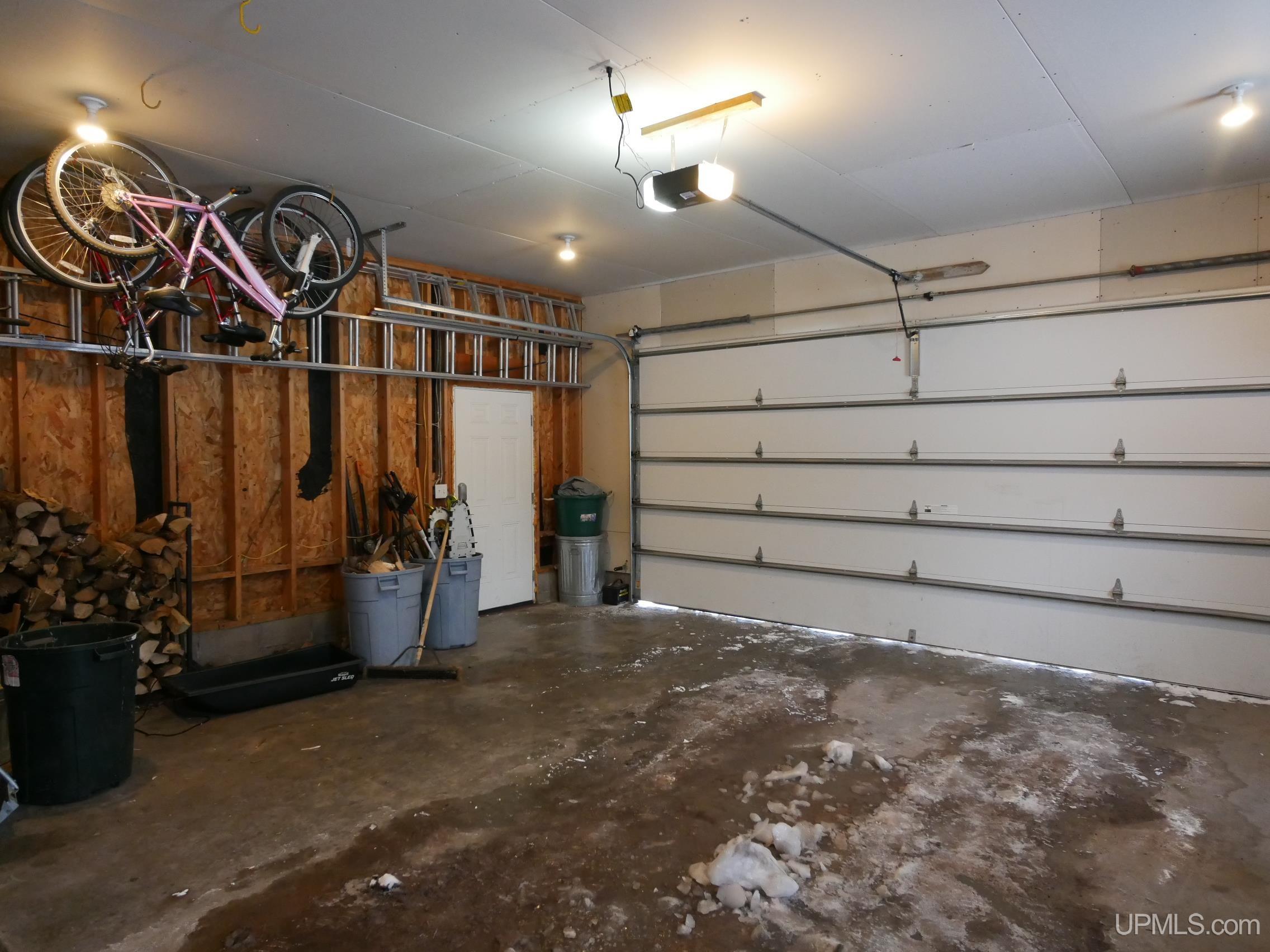 Houghton, Michigan, 49931, United States, 4 Bedrooms Bedrooms, ,3 BathroomsBathrooms,Residential,For Sale,1924380