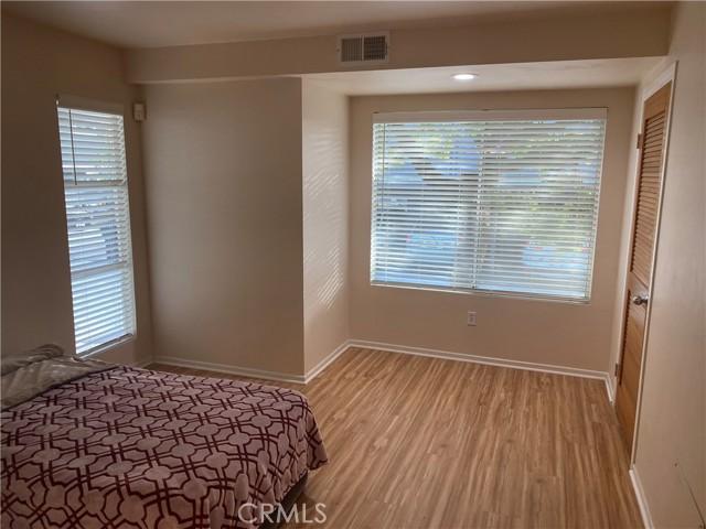 Santa Monica, California, 90404, United States, 2 Bedrooms Bedrooms, ,2 BathroomsBathrooms,Residential,For Sale,1864661