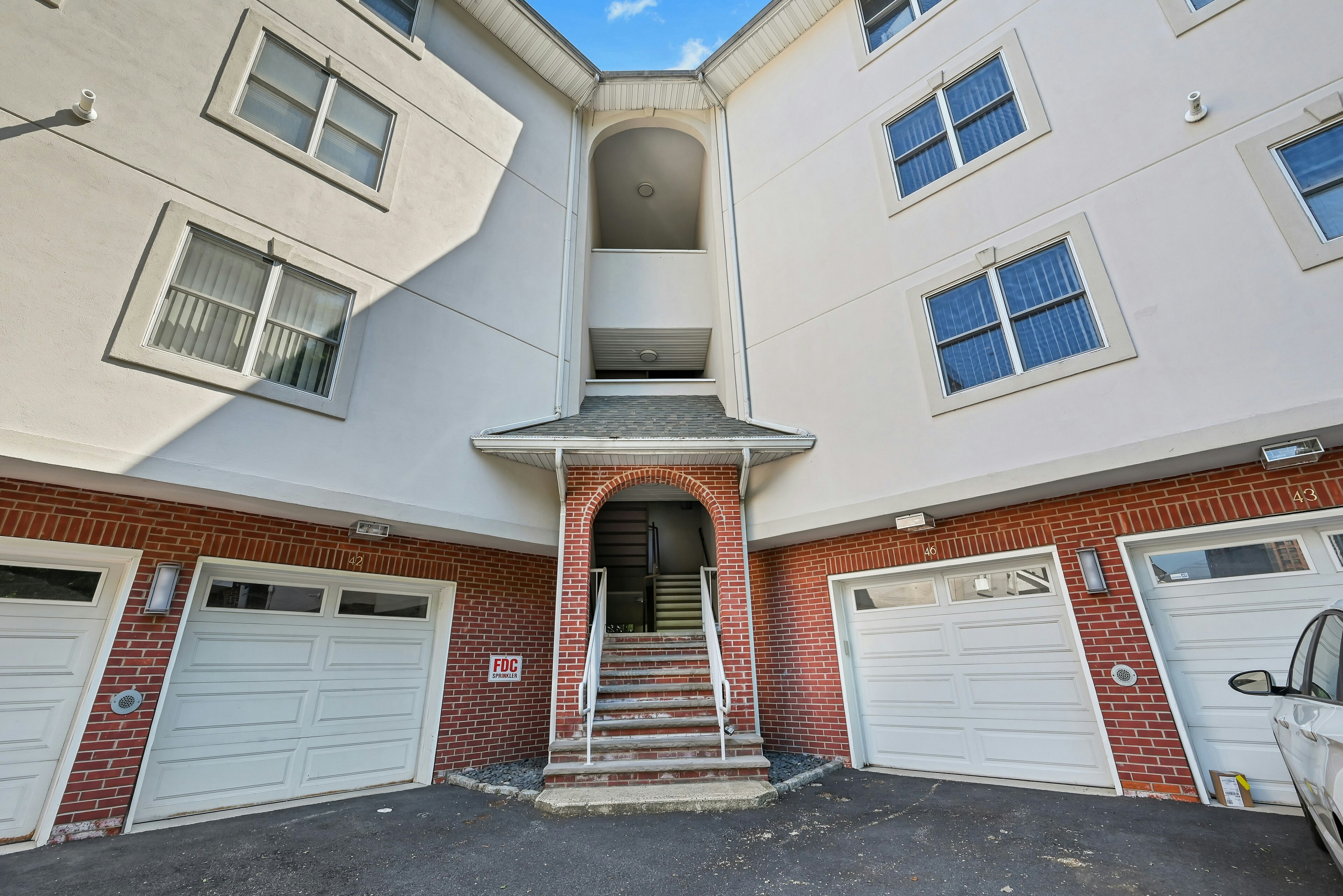  45 Legend Hills Drive, Edgewater, NJ 07020 - 物件實景