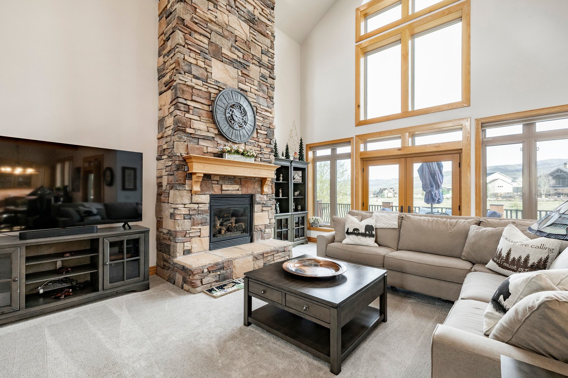  Exquisite Custom Home with 360-Degree Views - 物件實景