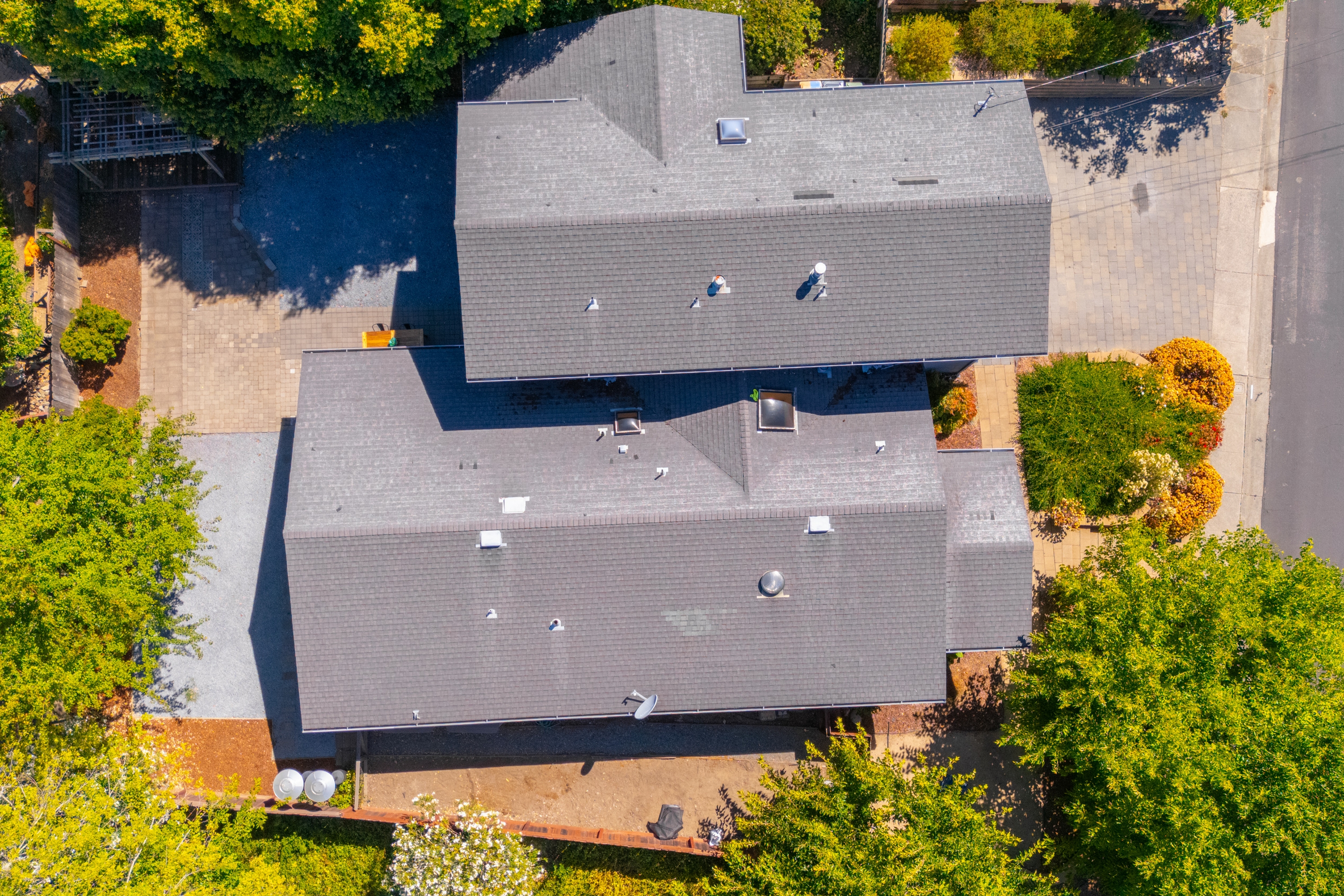  Rare Five-Bedroom Terra Linda Home with Dual Primary Suites and Flexible Living - 物件實景