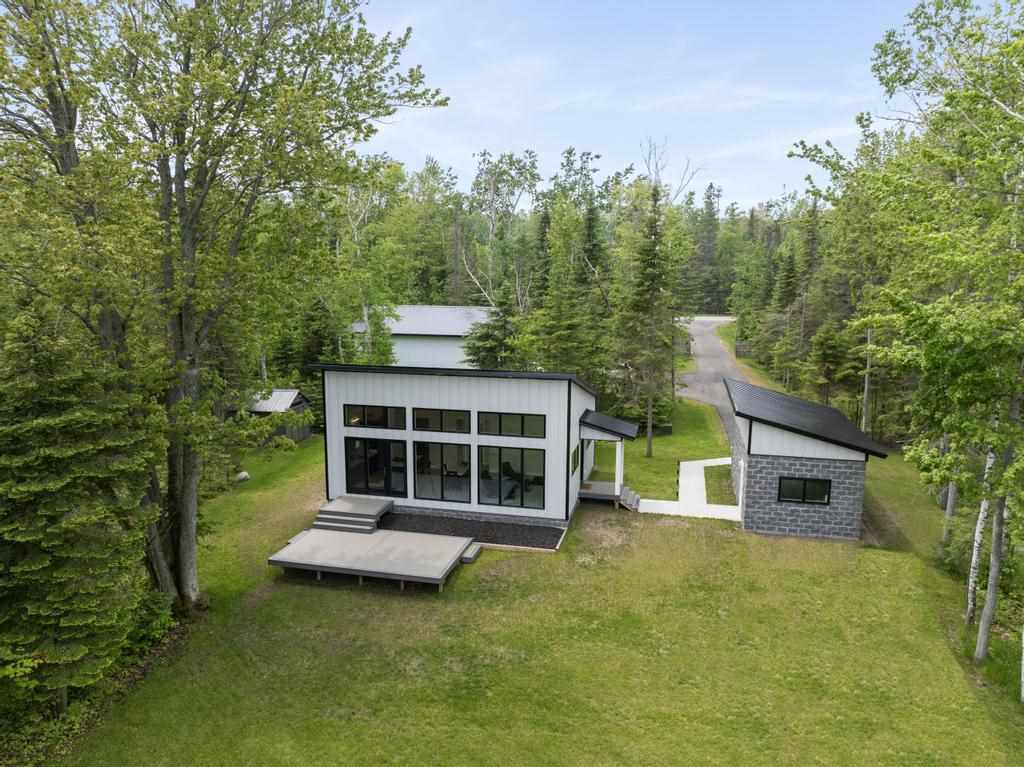 Cheboygan, Michigan, 49721, United States, 2 Bedrooms Bedrooms, ,1 BathroomBathrooms,Residential,For Sale,1856011