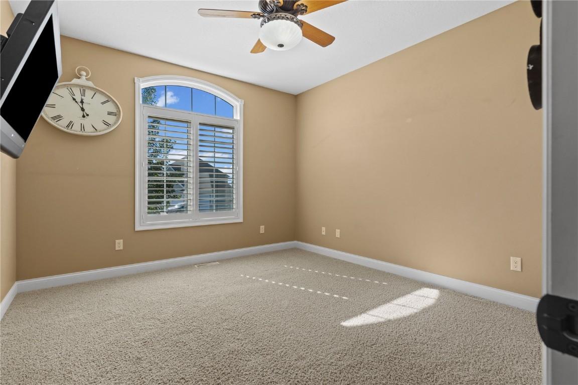 Vinton, Iowa, 52349, United States, 5 Bedrooms Bedrooms, ,3 BathroomsBathrooms,Residential,For Sale,1979270