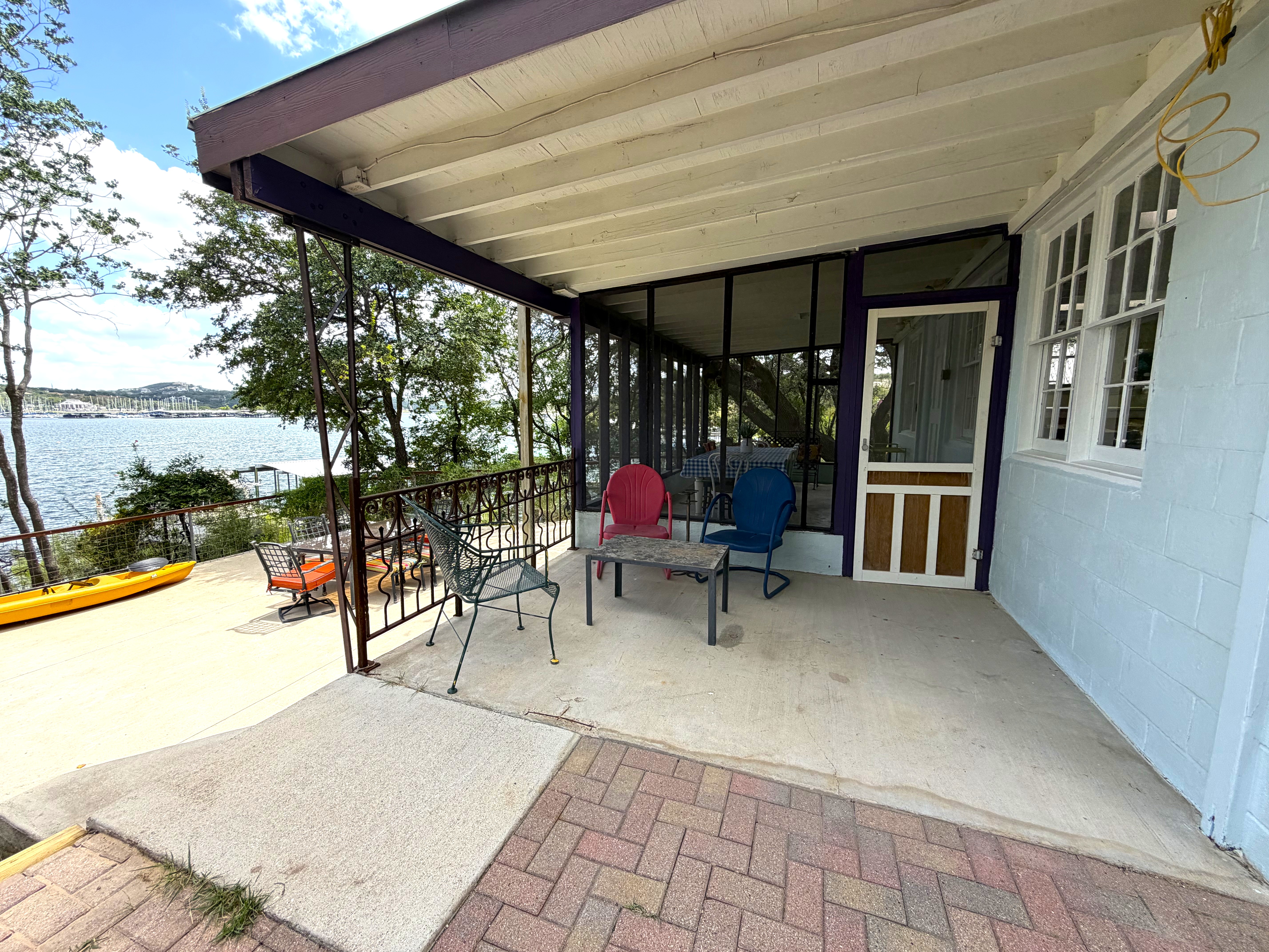  JUST LISTED - Charming lakefront retreat on Lake Travis - 物件實景