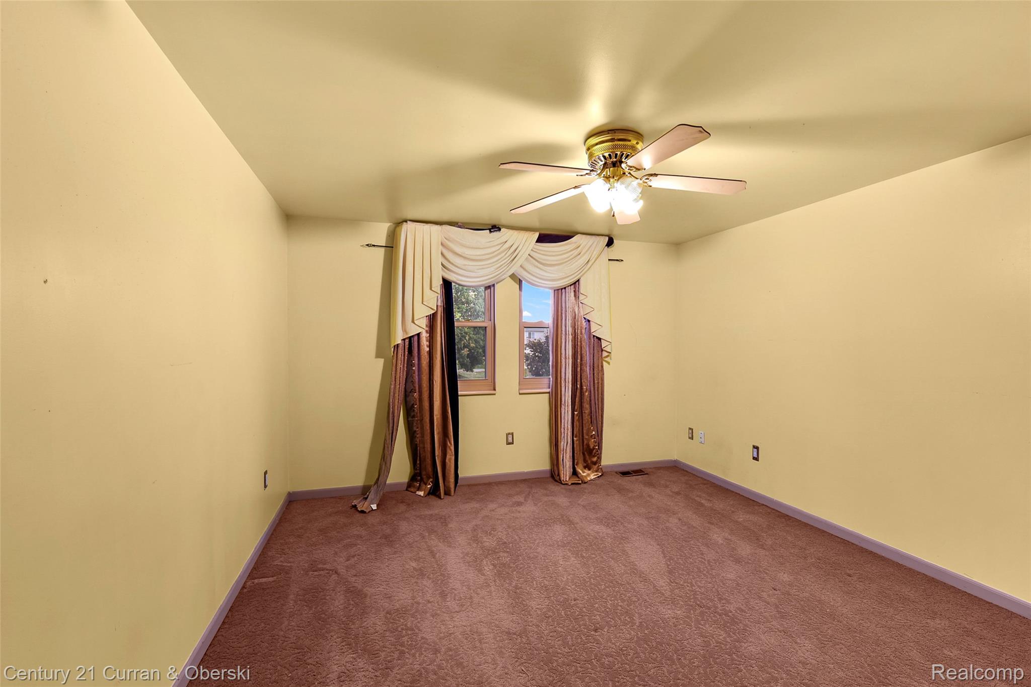 Dearborn, Michigan, 48126, United States, 4 Bedrooms Bedrooms, ,4 BathroomsBathrooms,Residential,For Sale,1974574