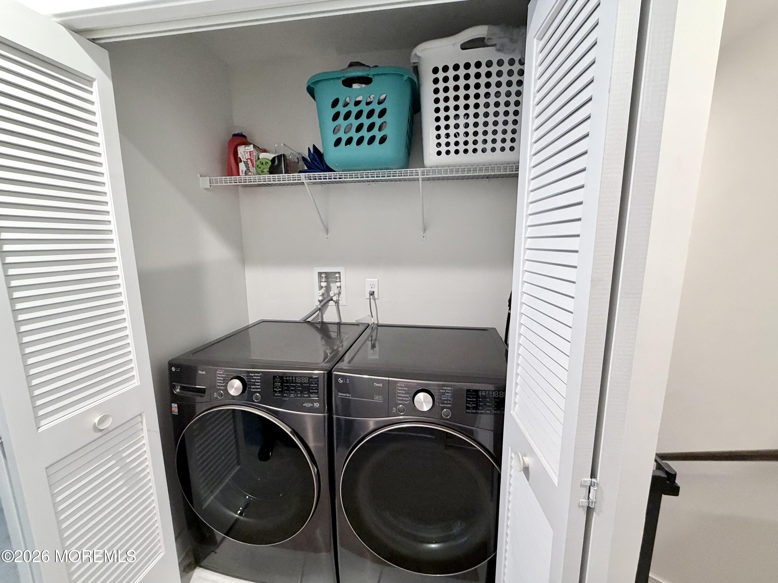 Parlin, New Jersey, 08859, United States, 3 Bedrooms Bedrooms, ,3 BathroomsBathrooms,Residential,For Sale,2010964