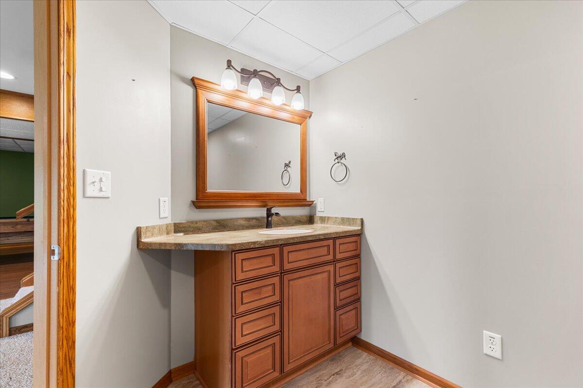 Hubbard, Wisconsin, 53035, United States, 4 Bedrooms Bedrooms, ,4 BathroomsBathrooms,Residential,For Sale,1885428