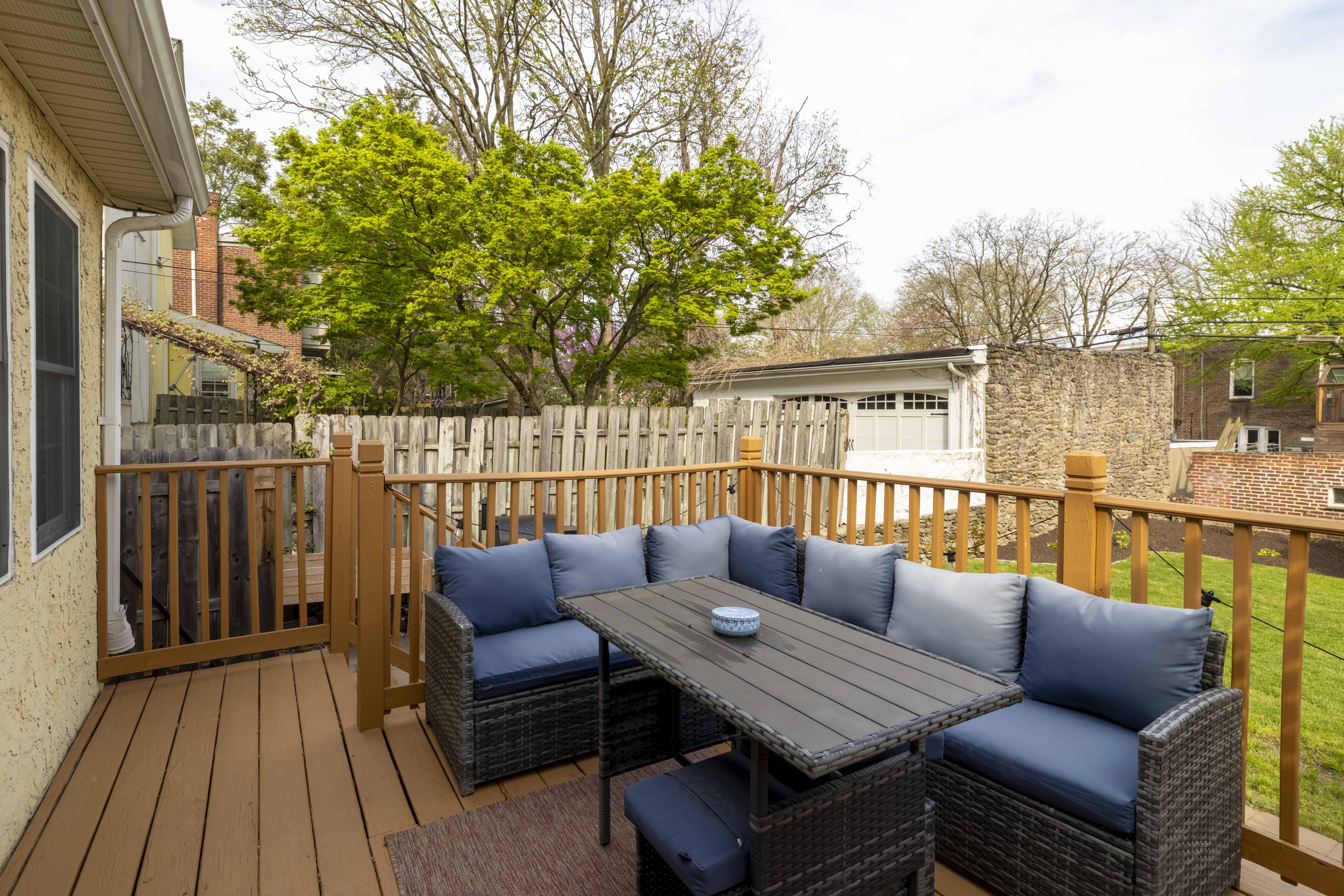  210 East Evergreen Avenue, Philadelphia, PA 19118 - 物件實景