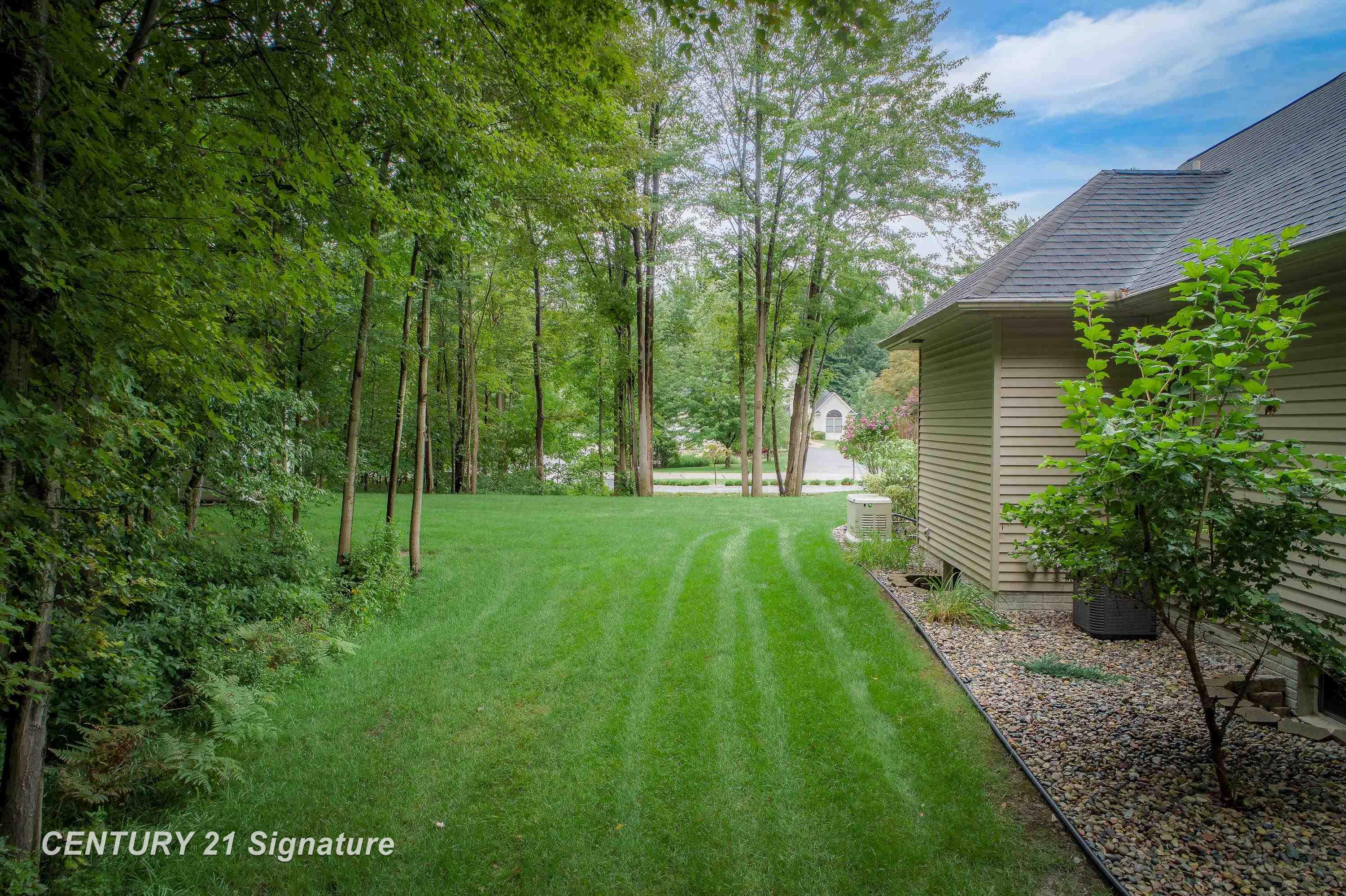 Midland, Michigan, 48642, United States, 4 Bedrooms Bedrooms, ,4 BathroomsBathrooms,Residential,For Sale,1981161