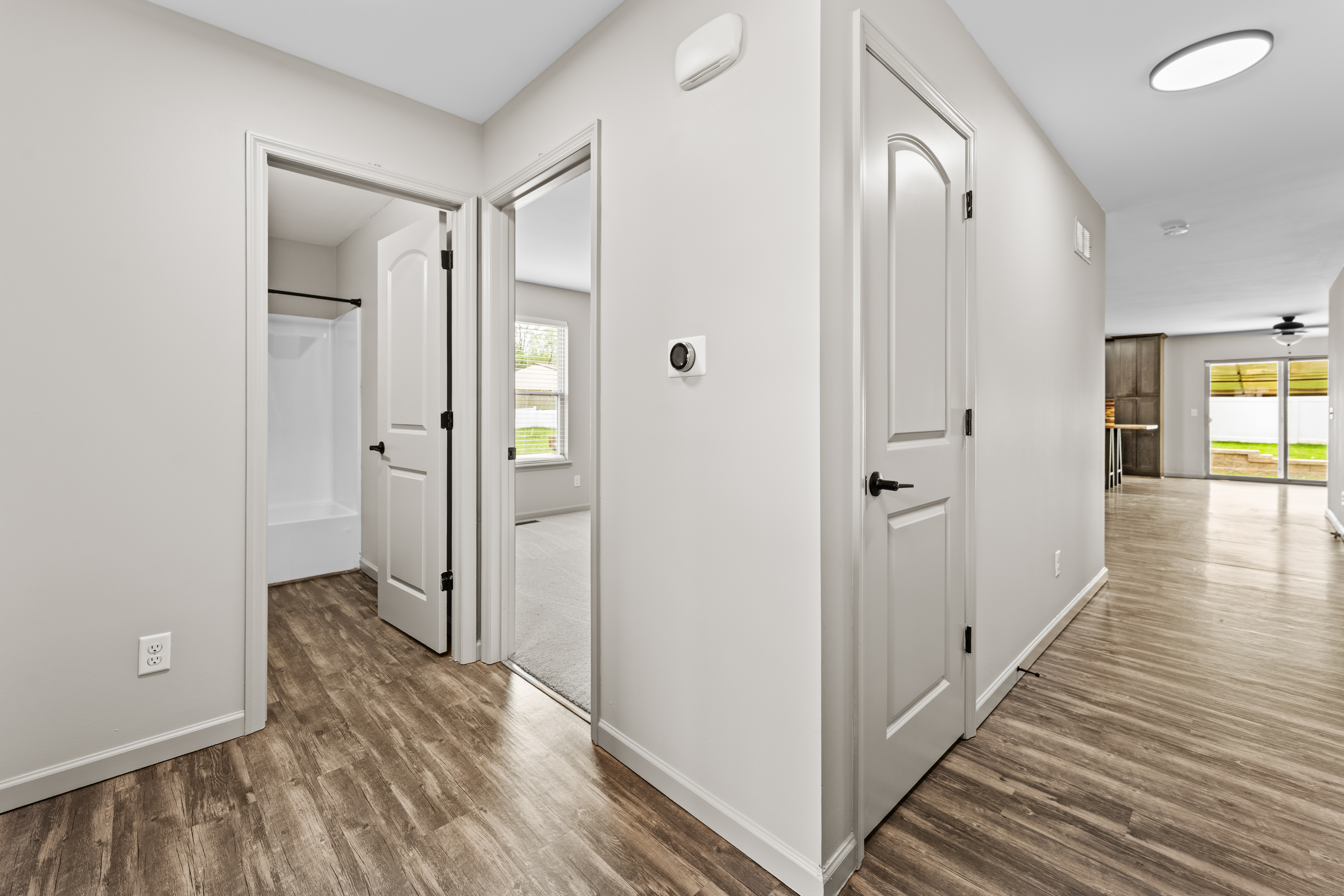  Charming Modern Ranch with Energy Efficiency and Endless Potential - 物件實景