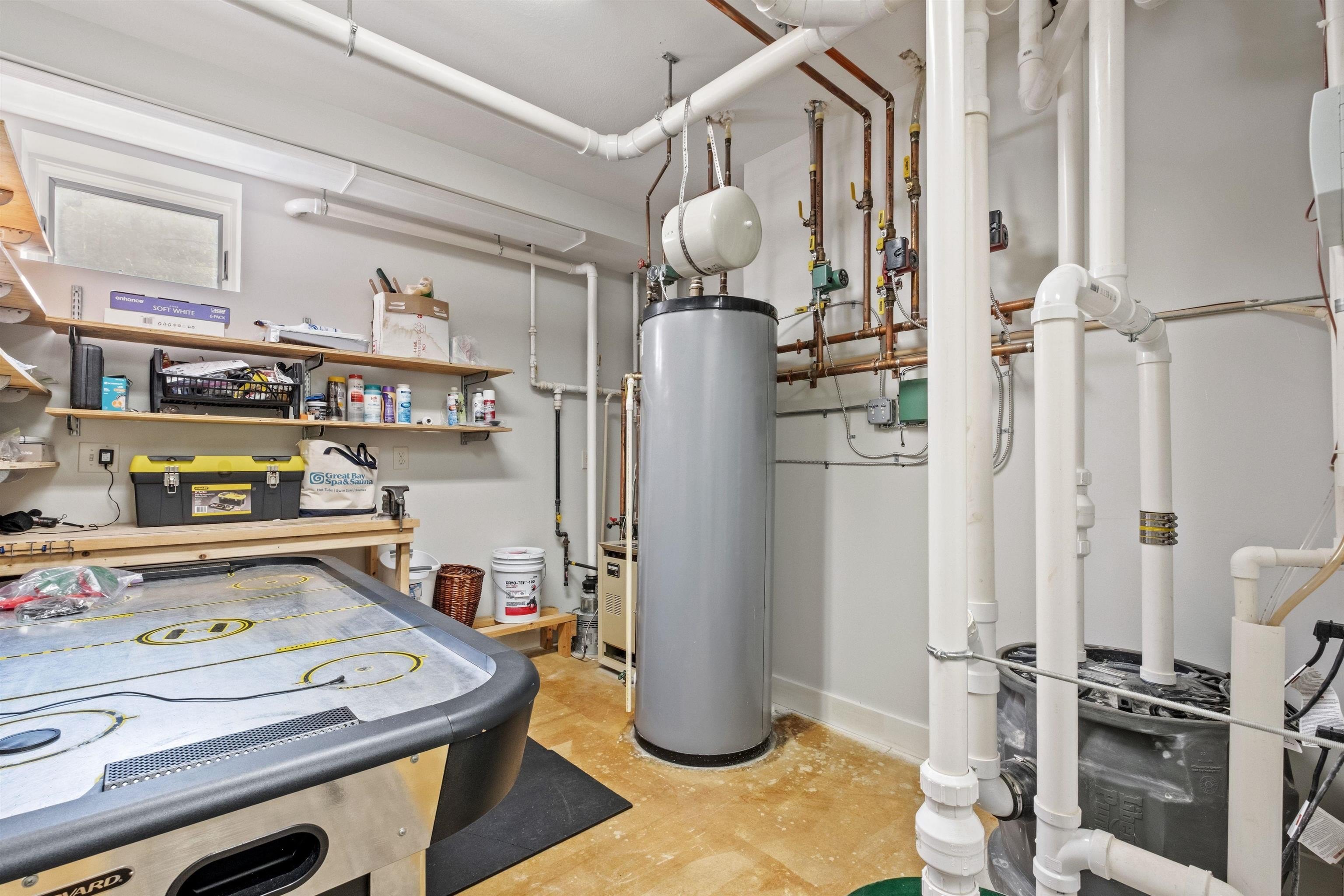 Lincoln, New Hampshire, 03251, United States, 5 Bedrooms Bedrooms, ,3 BathroomsBathrooms,Residential,For Sale,1981884