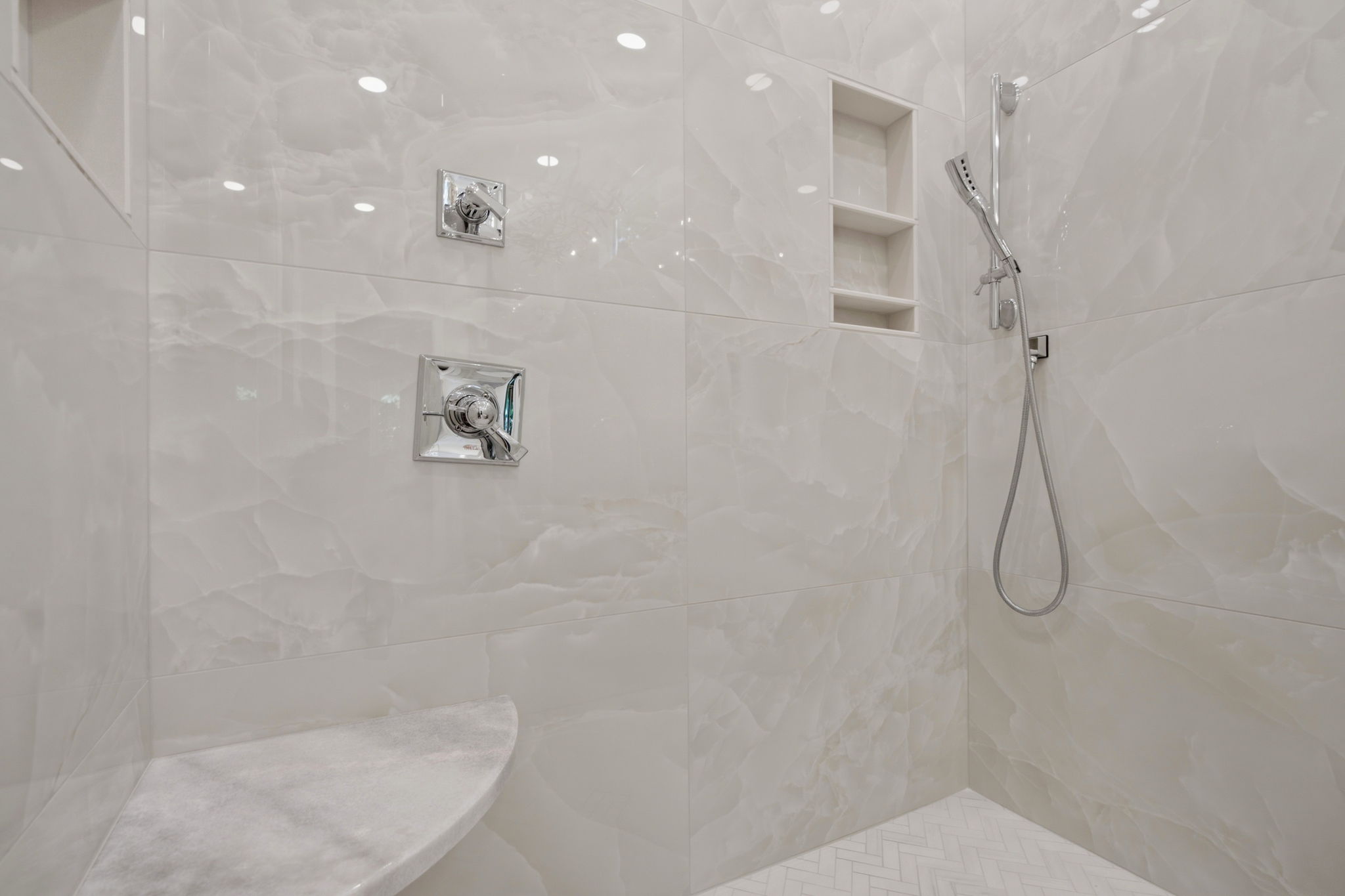  5403 Indian Woods Drive, Louisville, KY 40207 - 物件實景