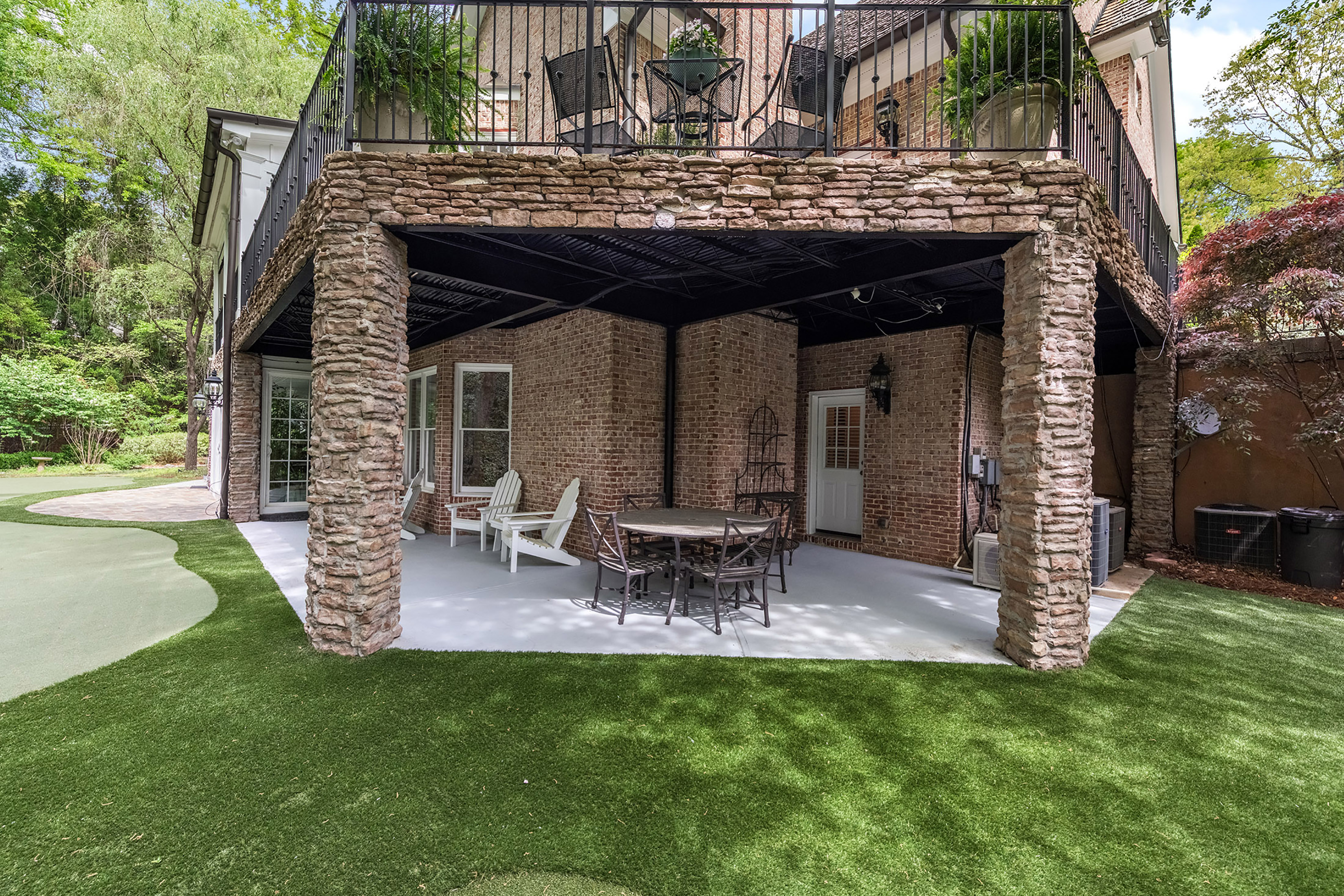  Magnificent Gated Vinings Estate Blends Elegance, Comfort and Lifestyle - 物件實景