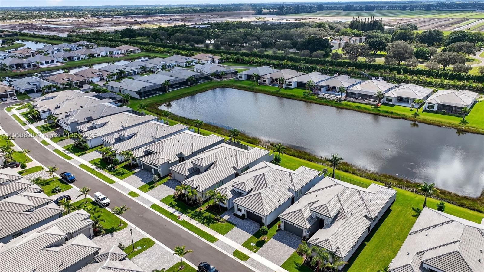 Boynton Beach, Florida, 33473, United States, 3 Bedrooms Bedrooms, ,4 BathroomsBathrooms,Residential,For Sale,1991077