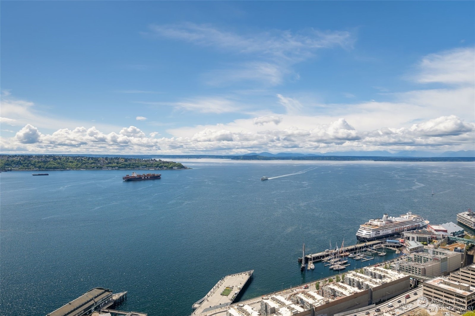Seattle, Washington, 98101, United States, 2 Bedrooms Bedrooms, ,2 BathroomsBathrooms,Residential,For Sale,1699073