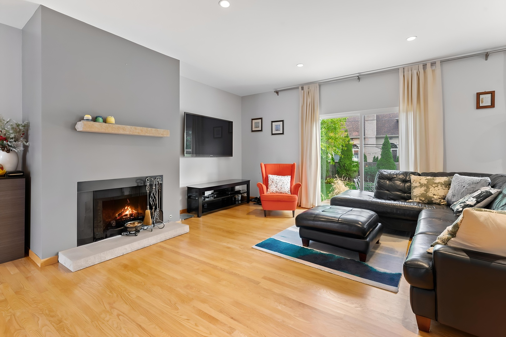 Northbrook, Illinois, 60062, United States, 5 Bedrooms Bedrooms, ,5 BathroomsBathrooms,Residential,For Sale,1987752