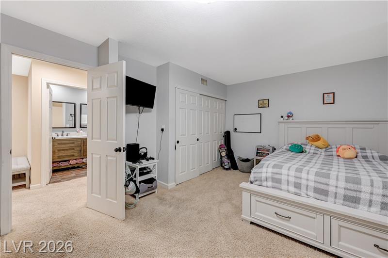 Las Vegas, Nevada, 89117, United States, 4 Bedrooms Bedrooms, ,3 BathroomsBathrooms,Residential,For Sale,2012545