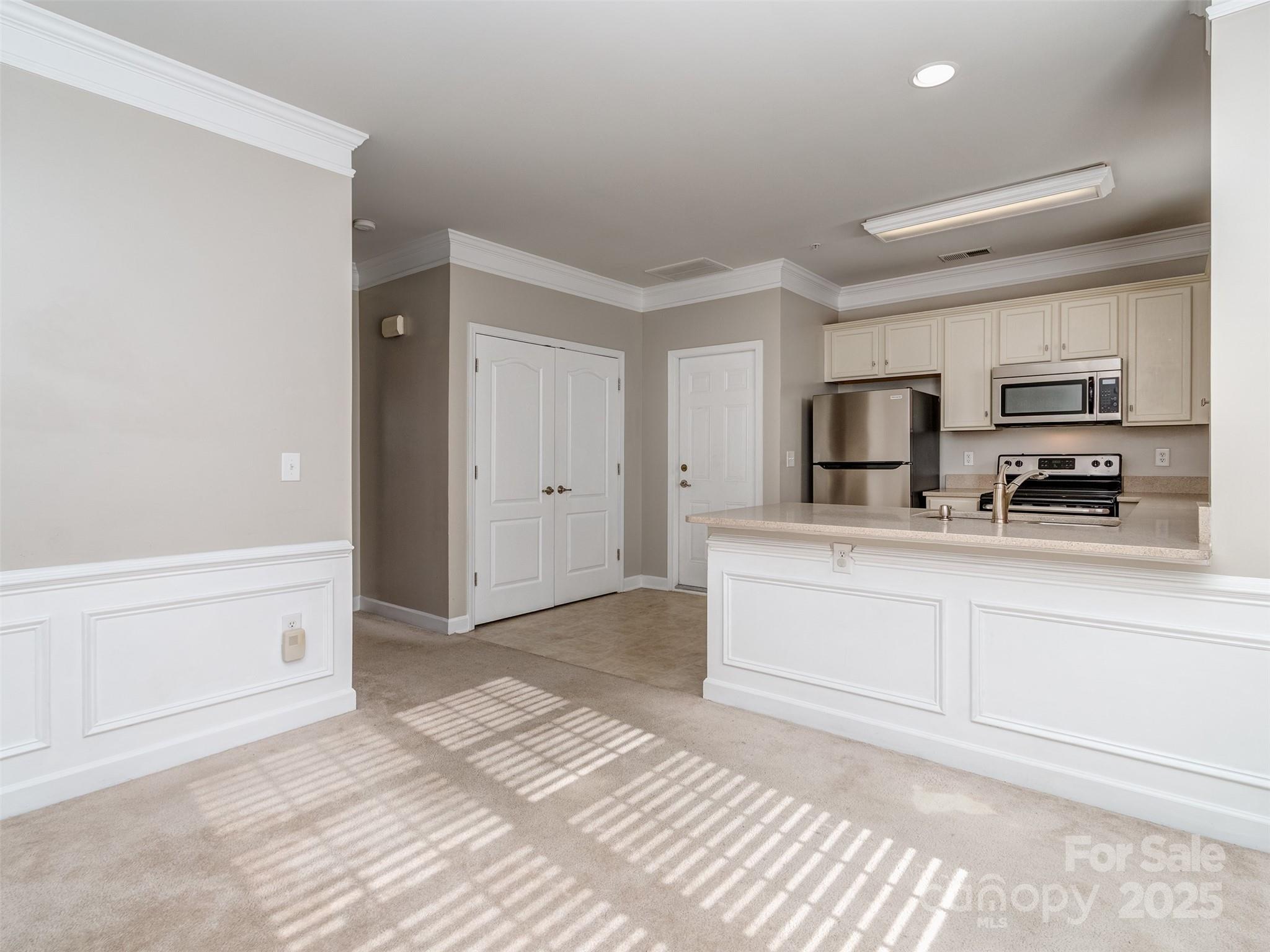 Charlotte, North Carolina, 28273, United States, 3 Bedrooms Bedrooms, ,4 BathroomsBathrooms,Residential,For Sale,1956381